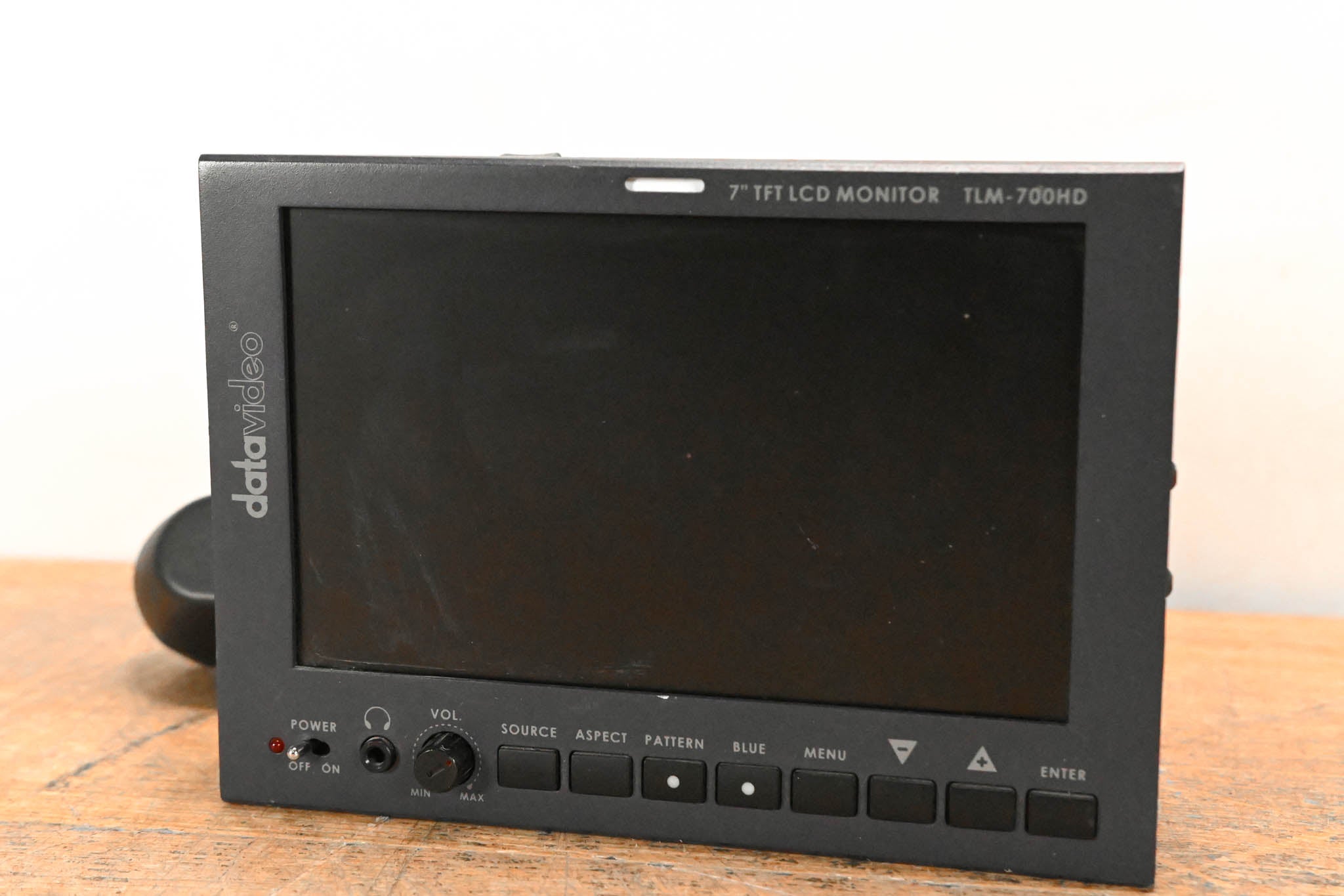 Datavideo TLM-700HD 7" HD/SD TFT LCD Monitor w/ V-Mount Battery Adapter
