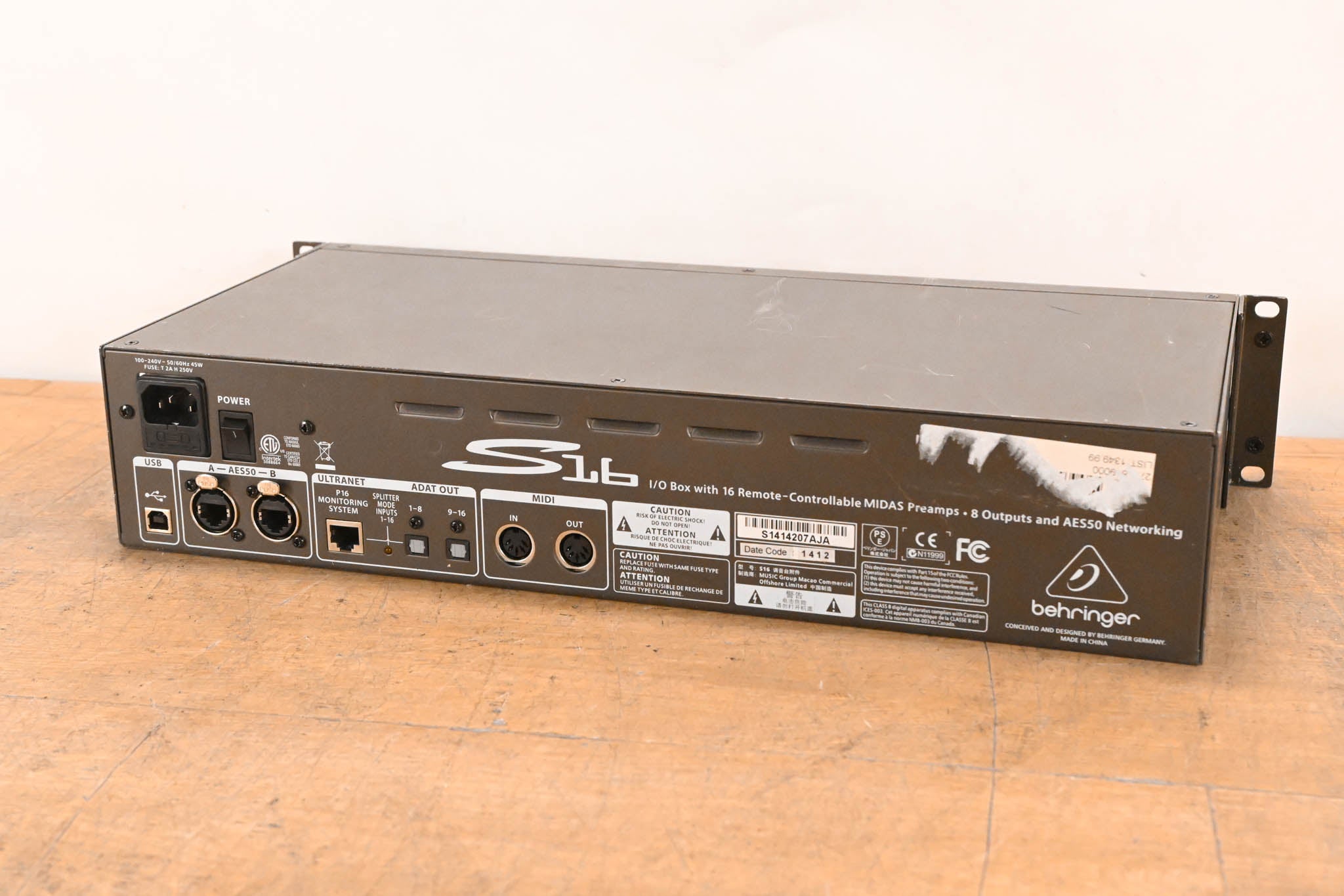 Behringer S16 16 x 8 Digital Stage Box