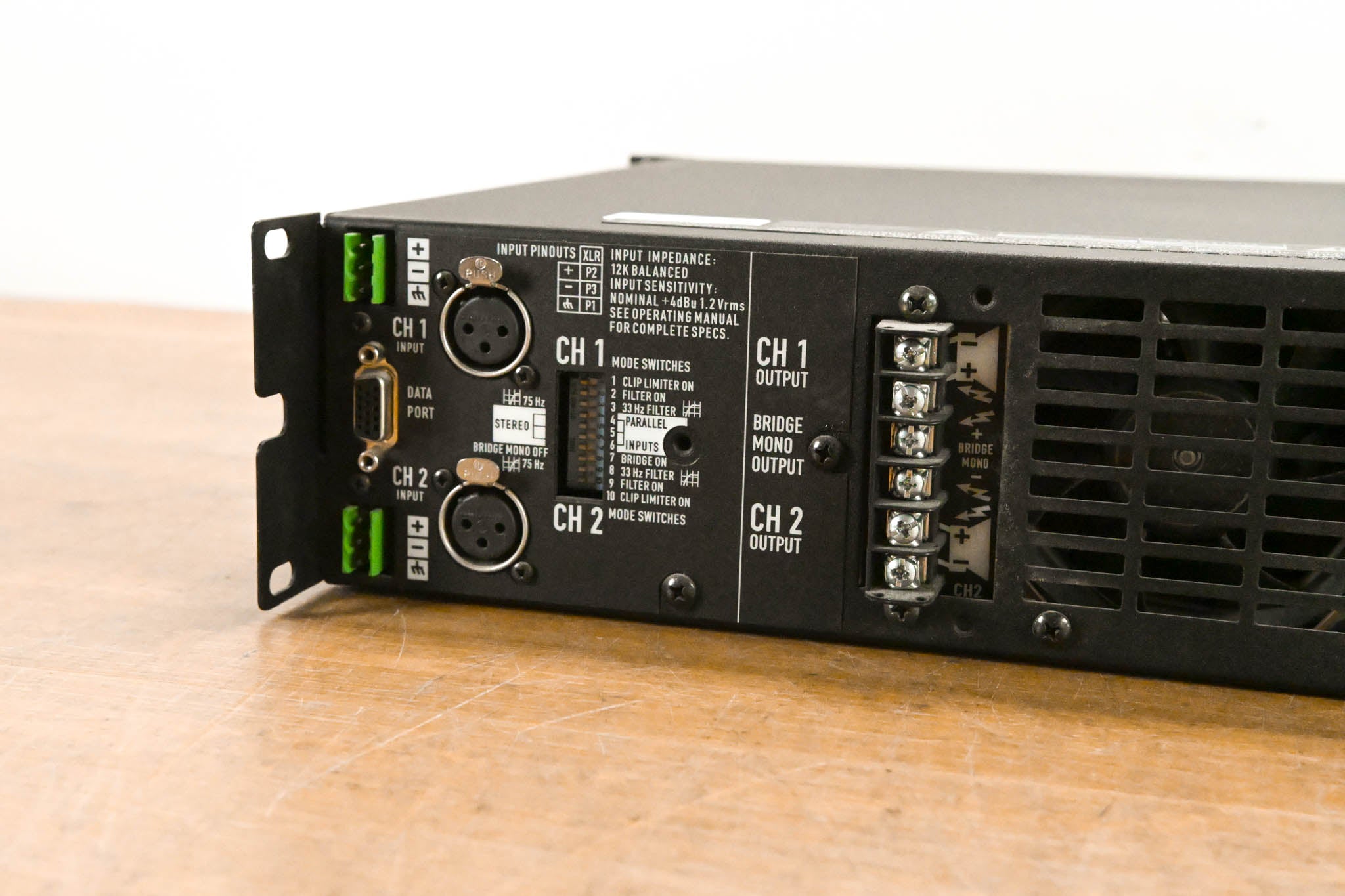 QSC CX302 2-Channel Power Amplifier
