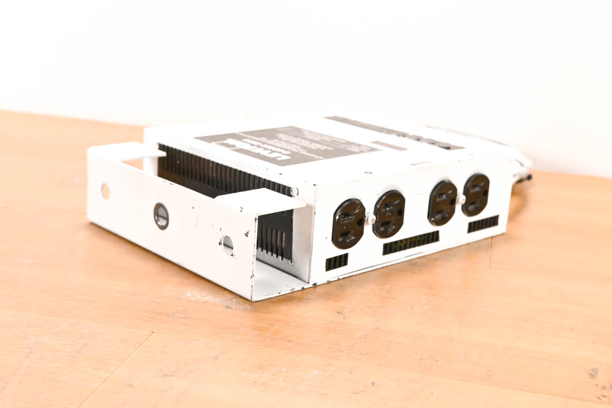 Leviton D4DMX-MD3 4-Channel Programmable Dimmer Pack