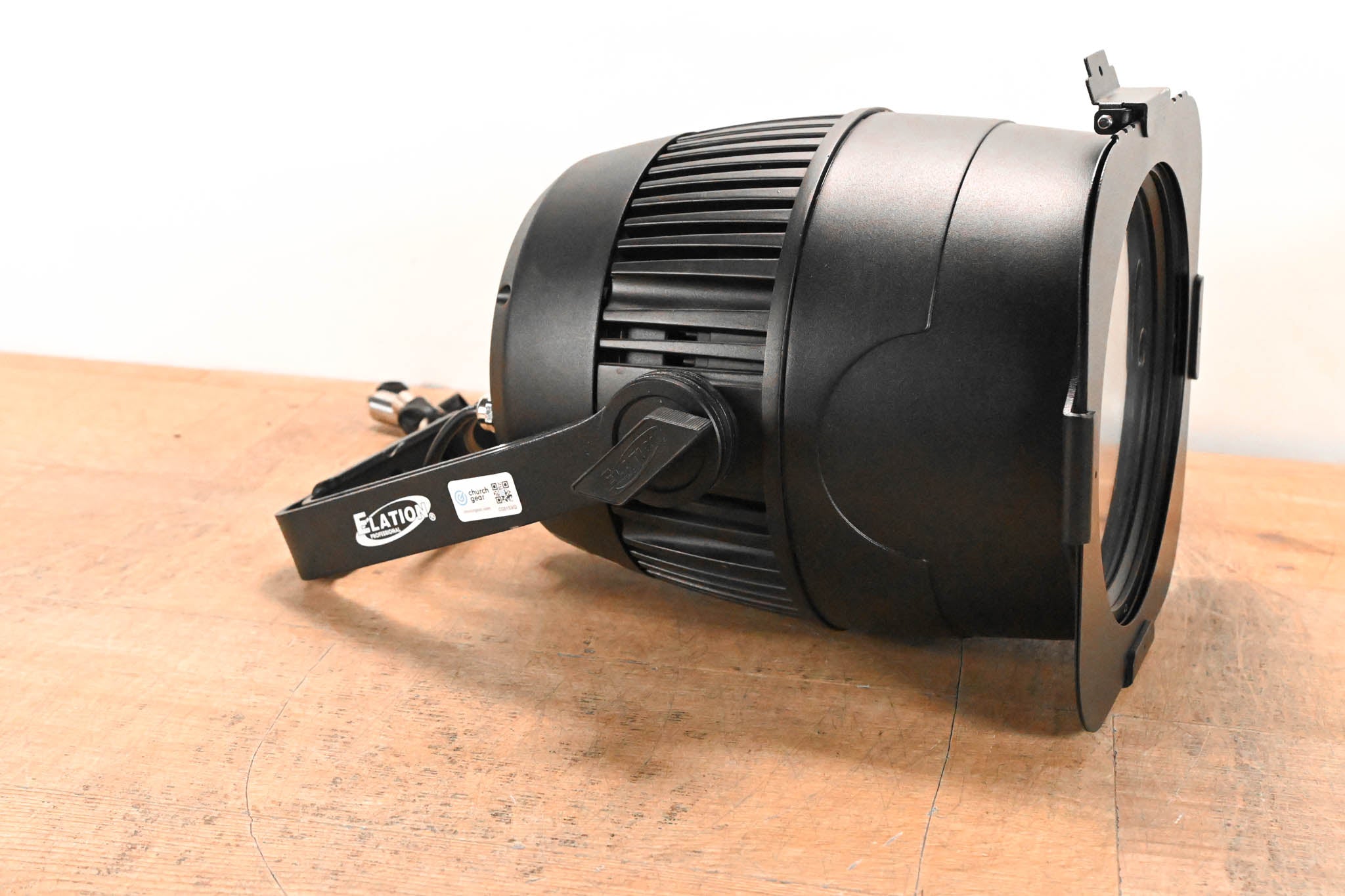 Elation Fuze Par Z120 IP 120W RGBW LED Par with Zoom (NO POWER SUPPLY)