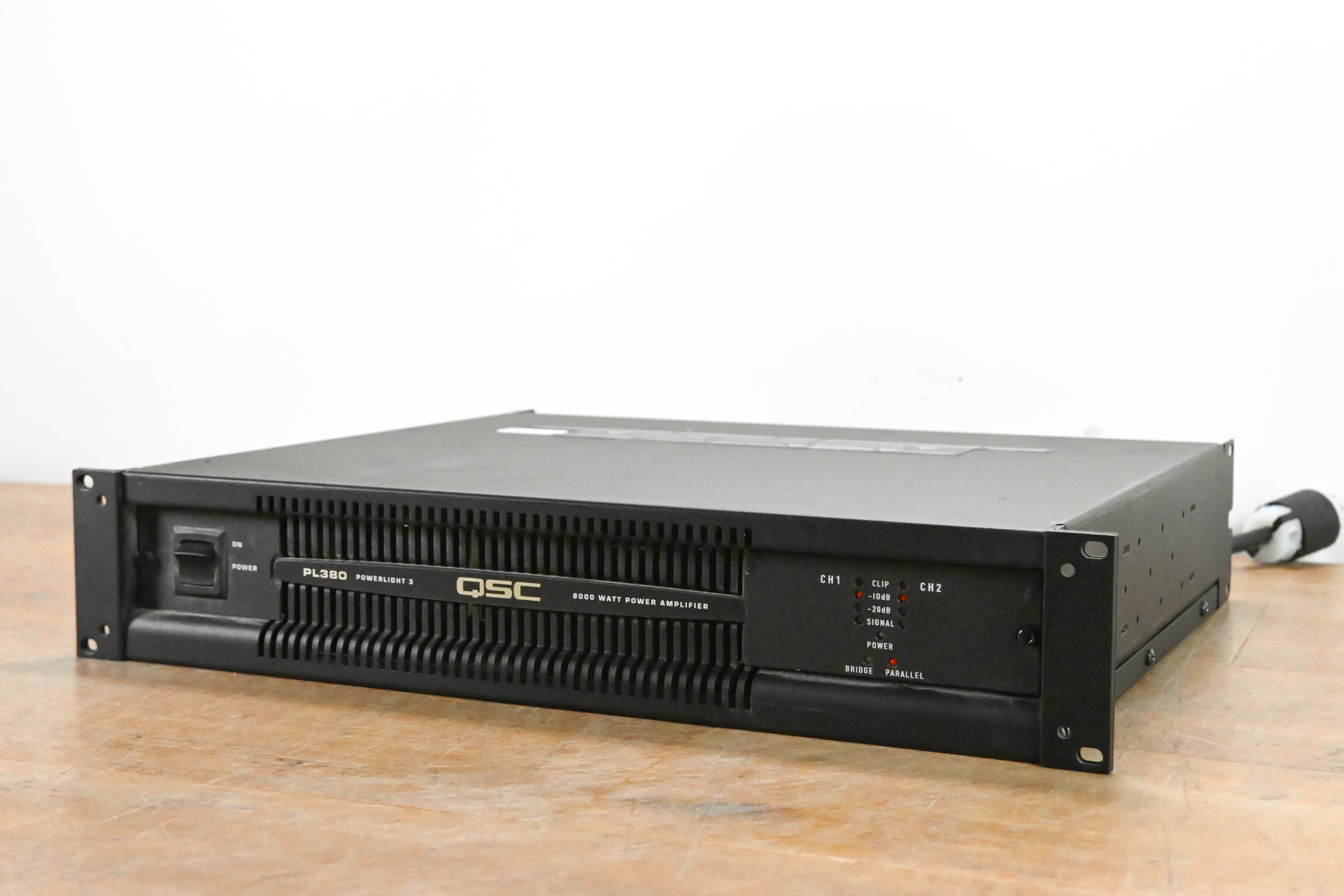 QSC PL380 Powerlight 3 Series 2-Channel Power Amplifier