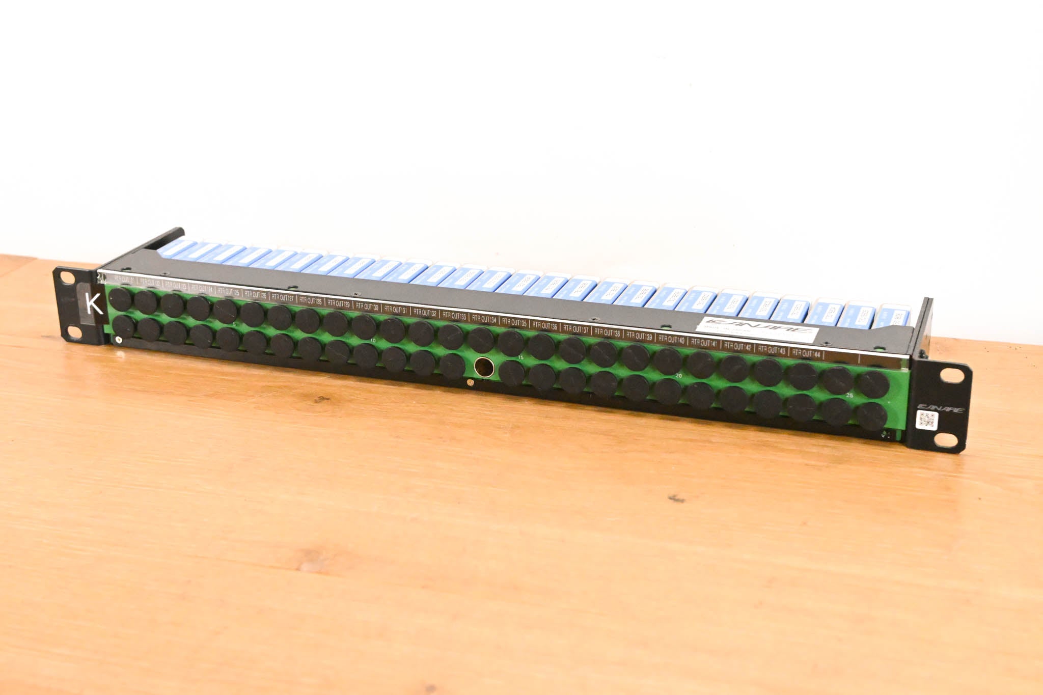 Canare 26DV 1U Video Patch Bay w/ DVJB-W 75Ω 3G/SDI Modules