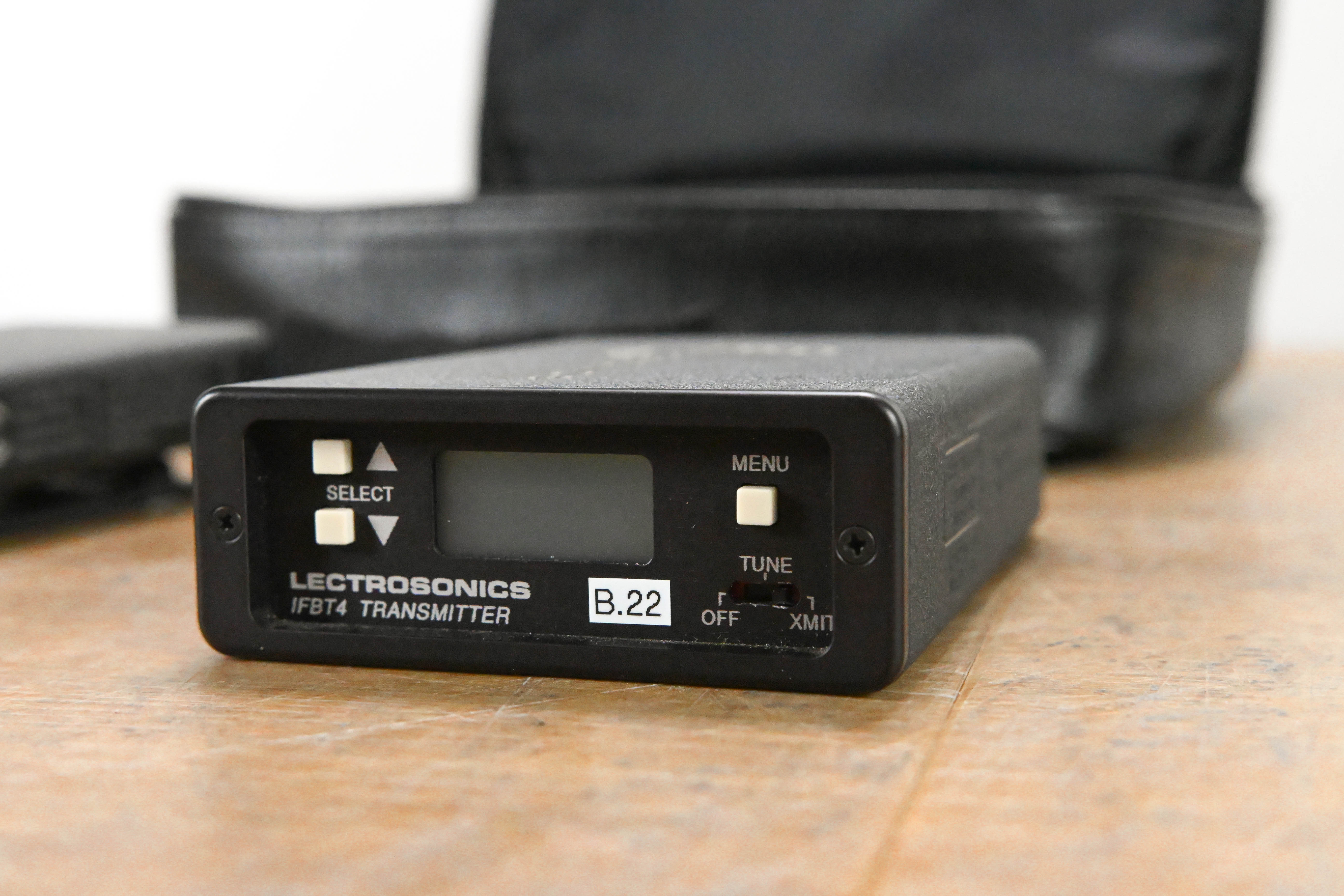 Lectrosonics IFBT4 IFB Transmitter & R1a Receiver Block 22 w/ Case
