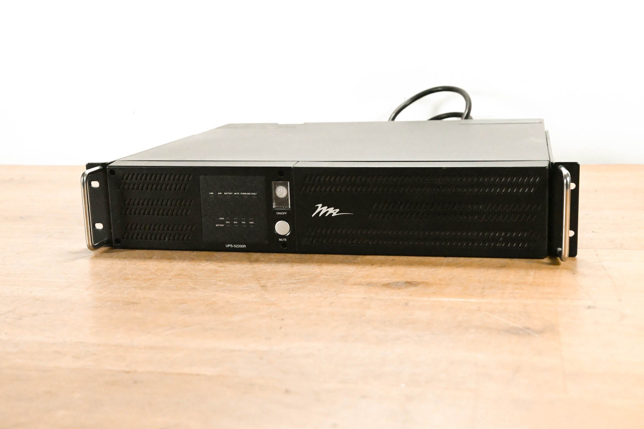 Middle Atlantic UPS-S2200R Select Series Uninterruptible PSU (2200 VA)