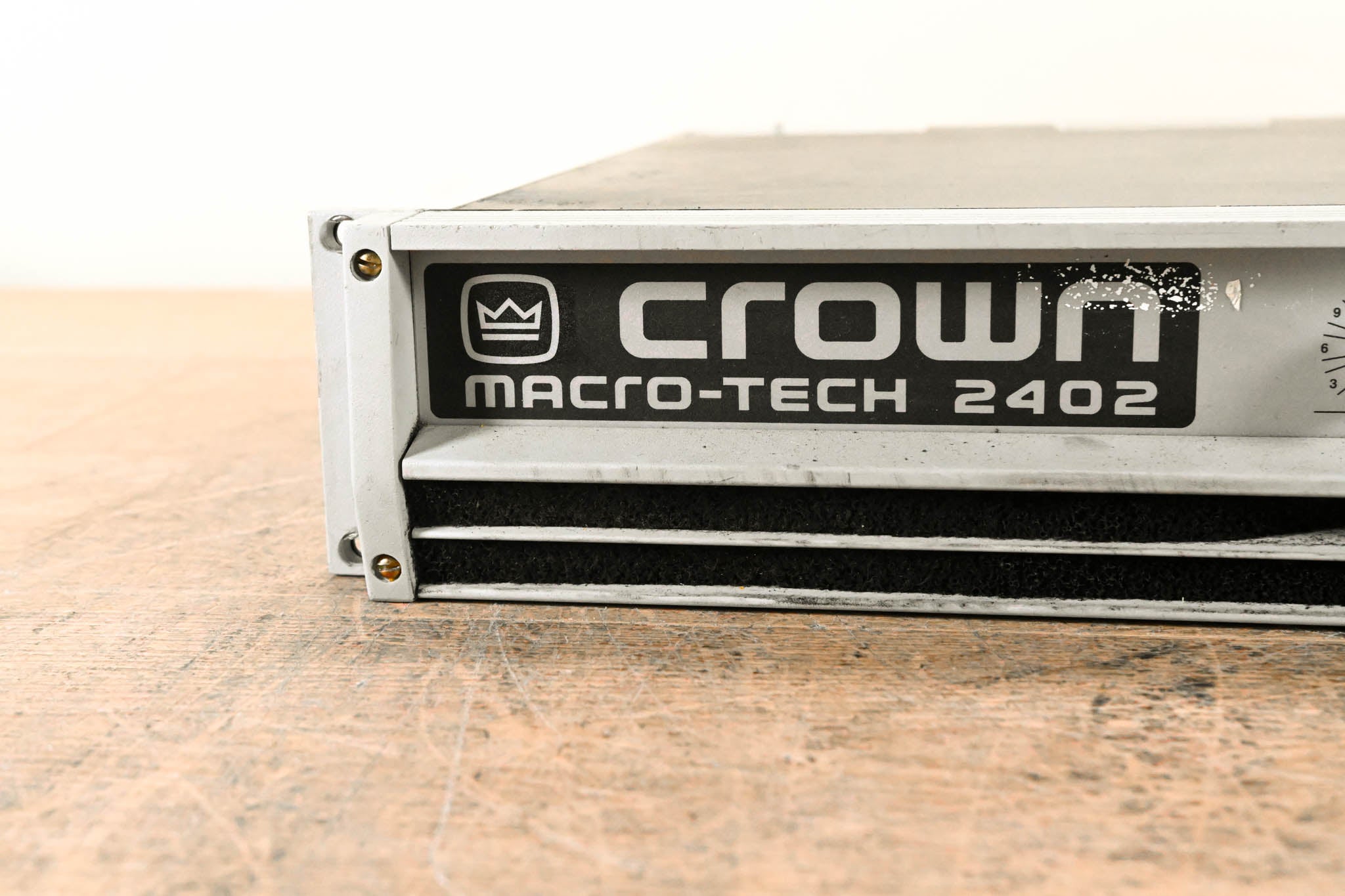 Crown Macro-Tech 2402 2-Channel Power Amplifier