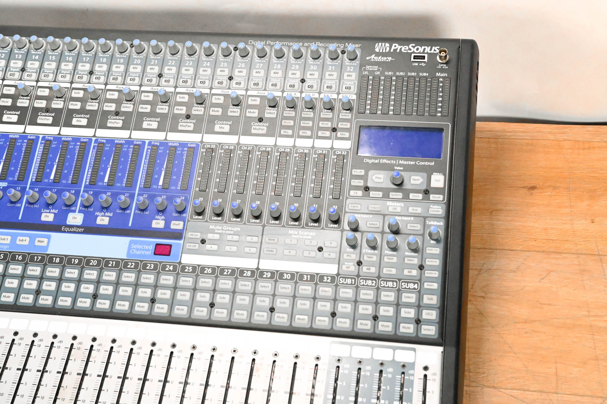 PreSonus StudioLive 32.4.2AI 32-Channel Digital Mixer