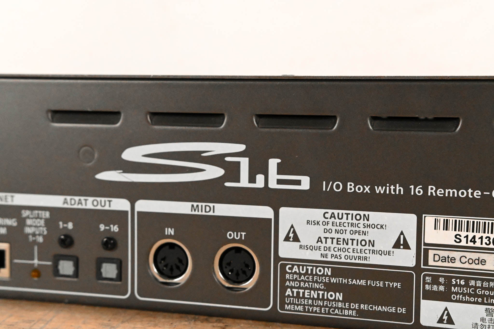 Behringer S16 16 x 8 Digital Stage Box