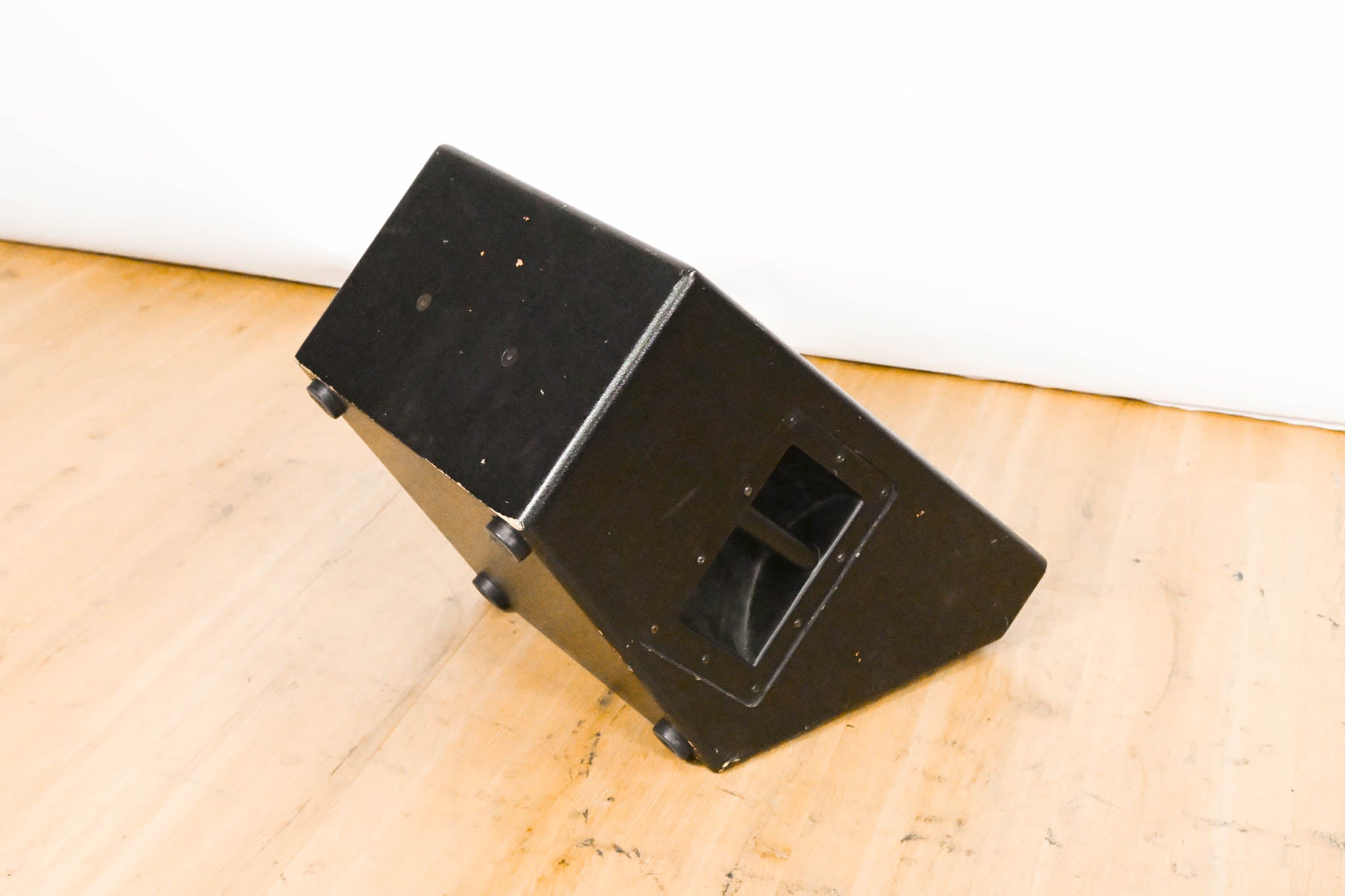 EAW SM122e 2-Way Passive Full-Range Stage Monitor