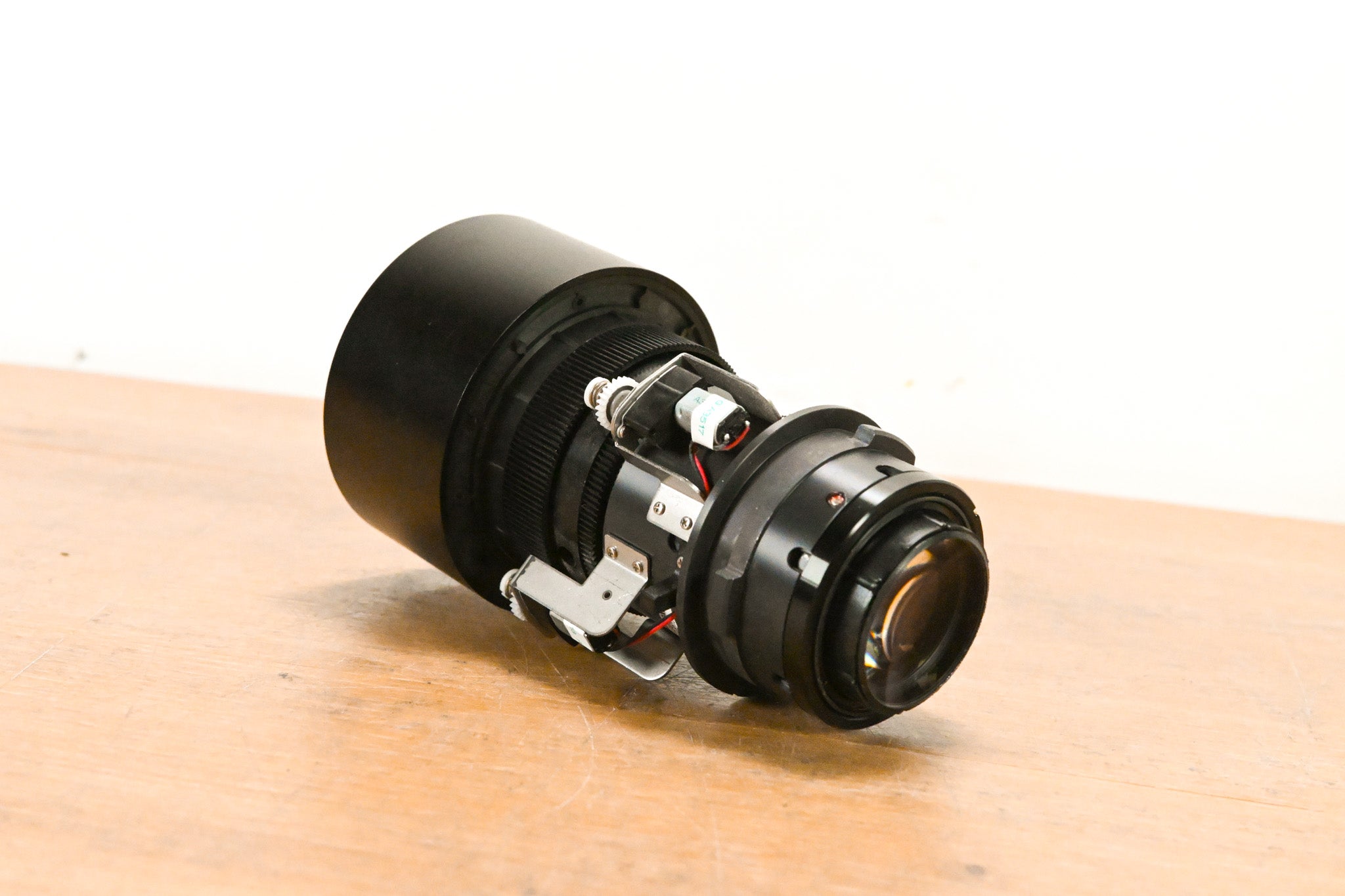 Panasonic ET-DLE250 1-Chip DLP Projector Fixed Zoom Lens