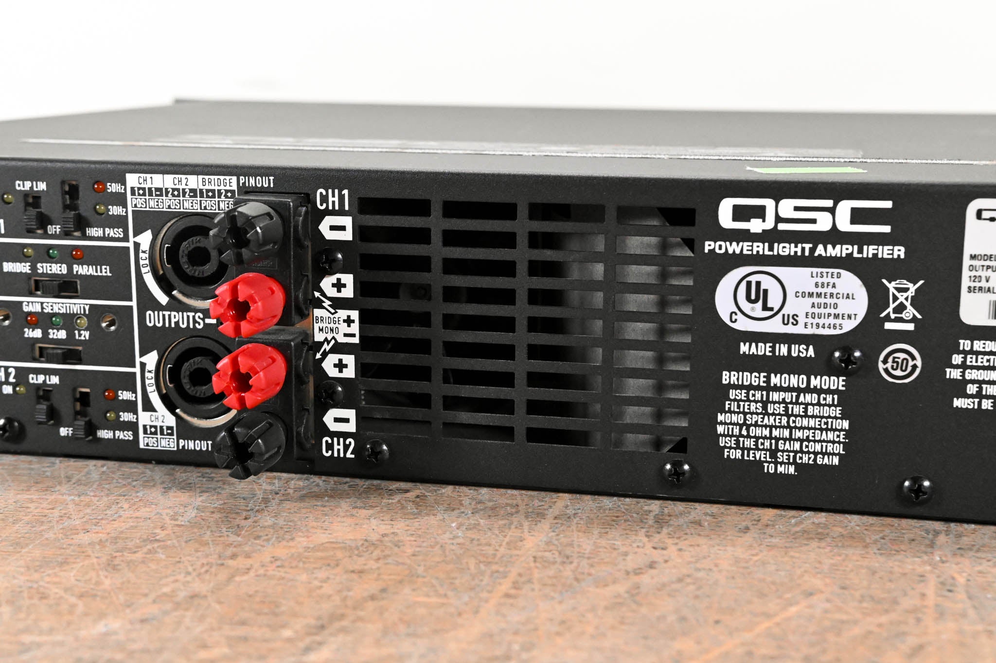 QSC PL325 Powerlight 3 Series 2-Channel Power Amplifier