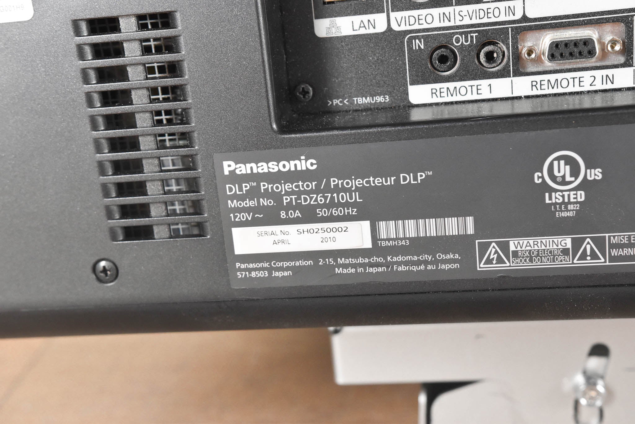 Panasonic PT-DZ6710UL 6,000-Lumen WUXGA Large Venue DLP Projector