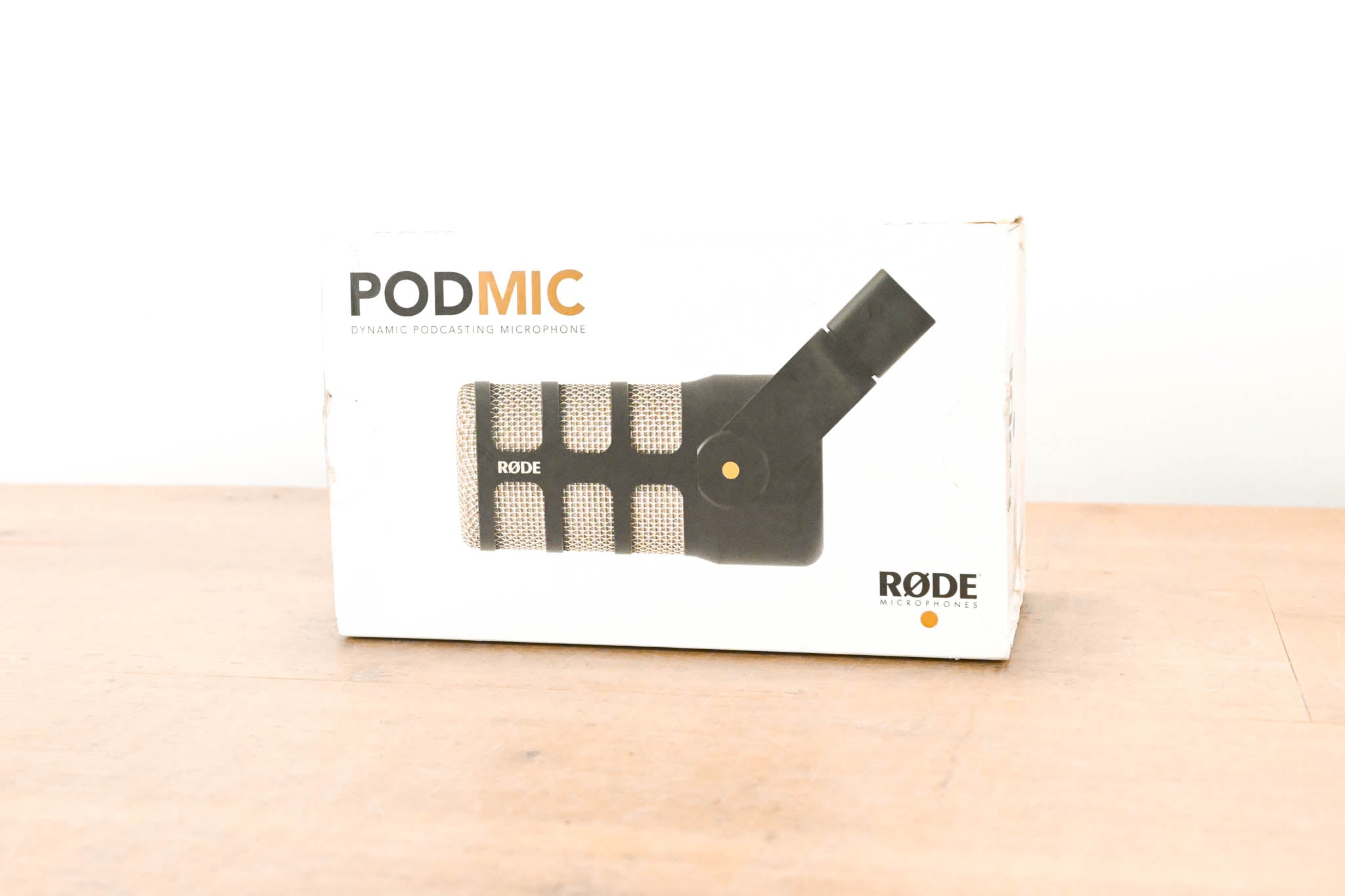 RØDE PodMic Dynamic Podcasting Microphone