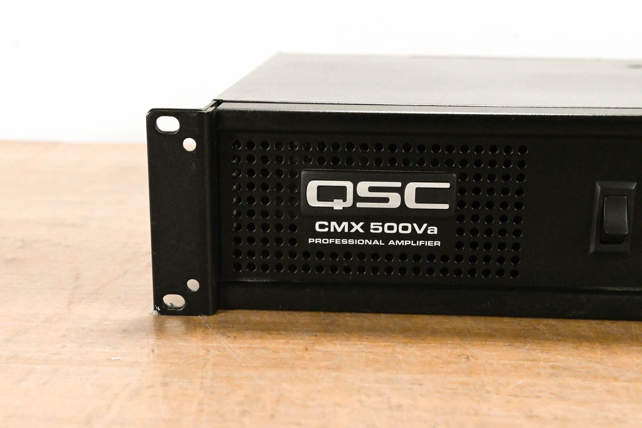 QSC CMX500Va 2-Channel Power Amplifier