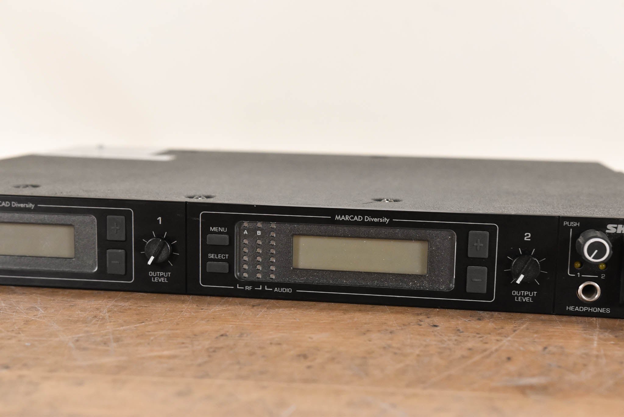 Shure U4D-J4 Dual Wireless Receiver 554-584 MHz CG00WX6