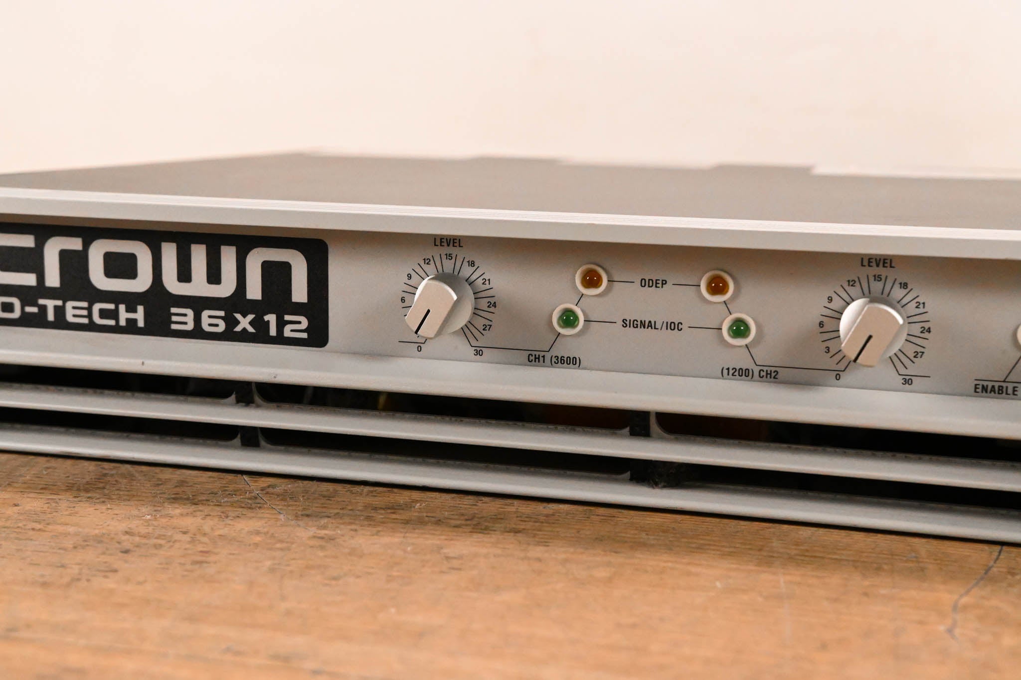 Crown Macro-Tech 36x12 2-Channel Power Amplifier