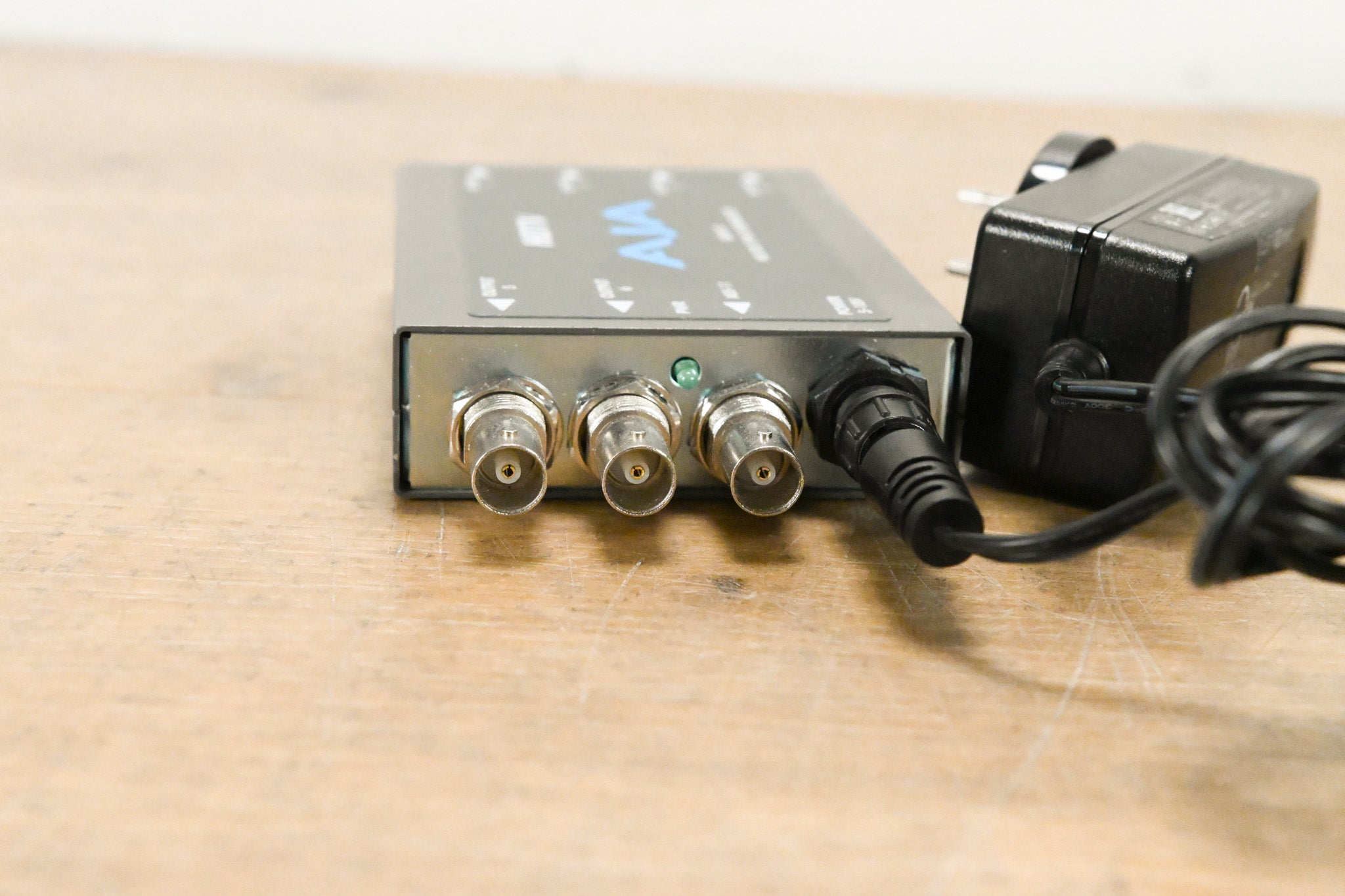AJA GEN10 HD/SD/AES Sync Generator