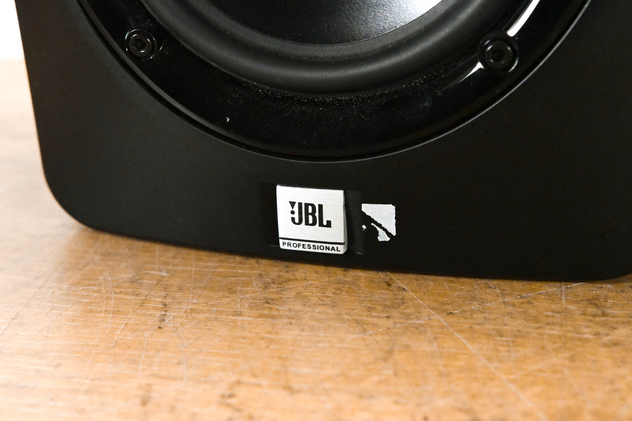 JBL LSR305 5" Two-Way Powered Studio Monitor (PAIR)