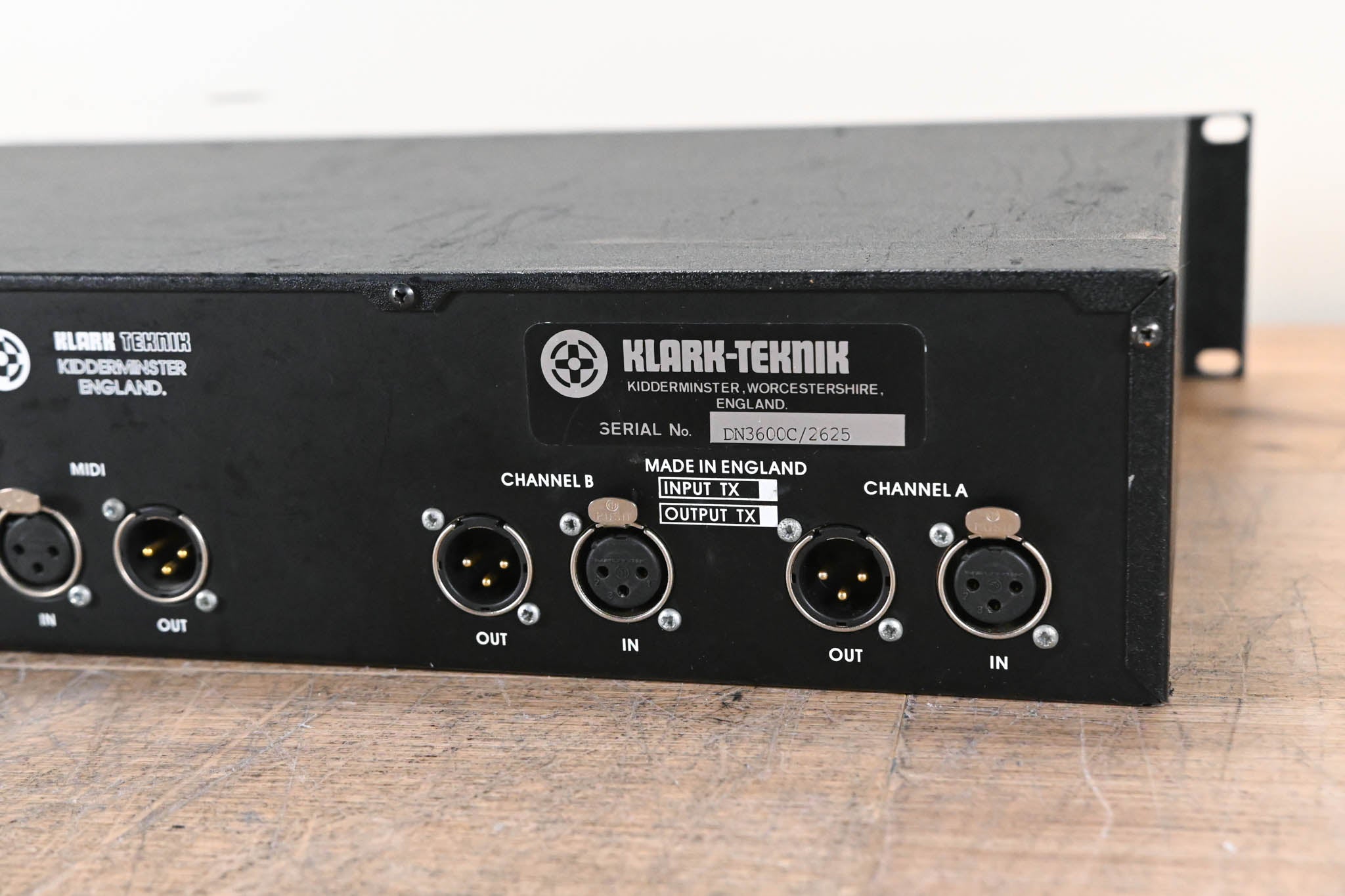 Klark Teknik DN3600 Programmable Graphic Equalizer