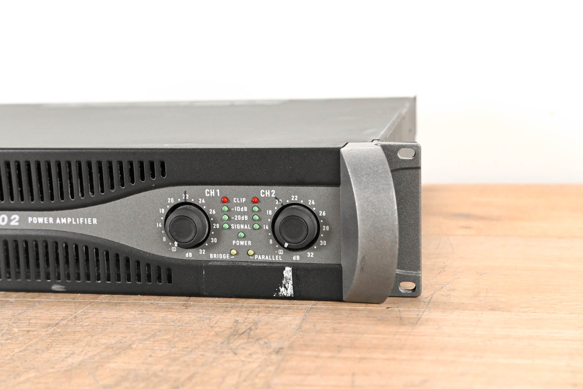 QSC PLX3002 2-Channel Power Amplifier