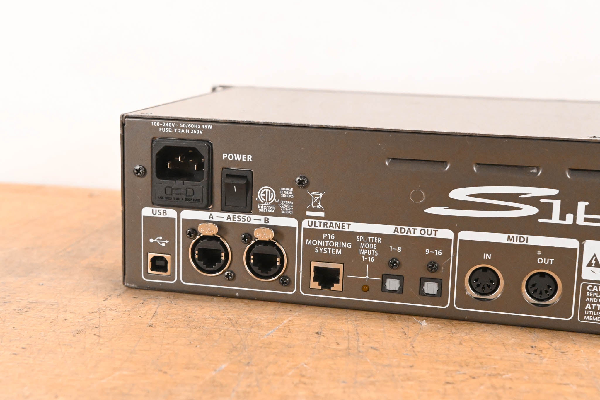 Behringer S16 16 x 8 Digital Stage Box