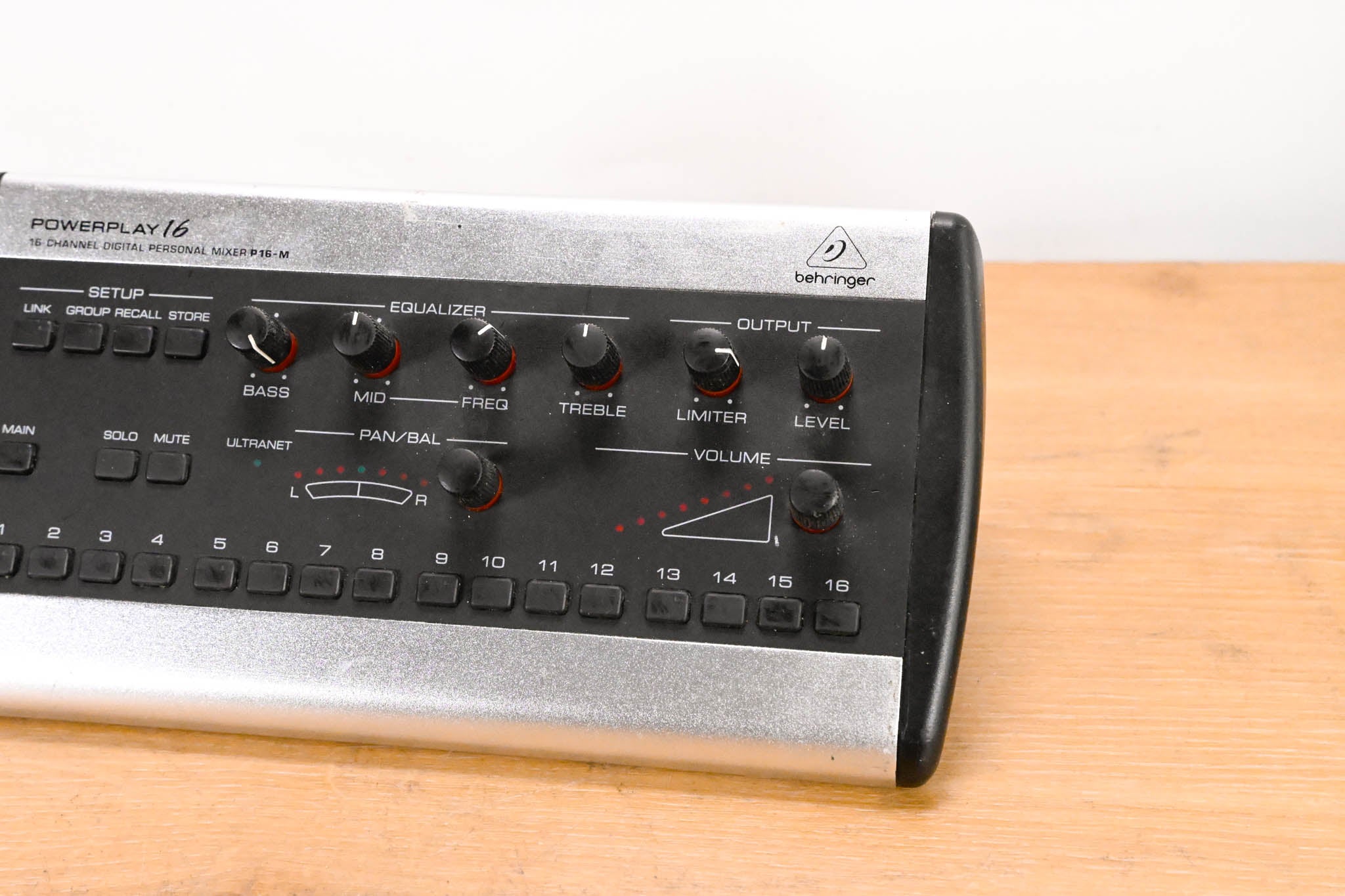 Behringer Powerplay P16-M 16-Channel Digital Personal Mixer