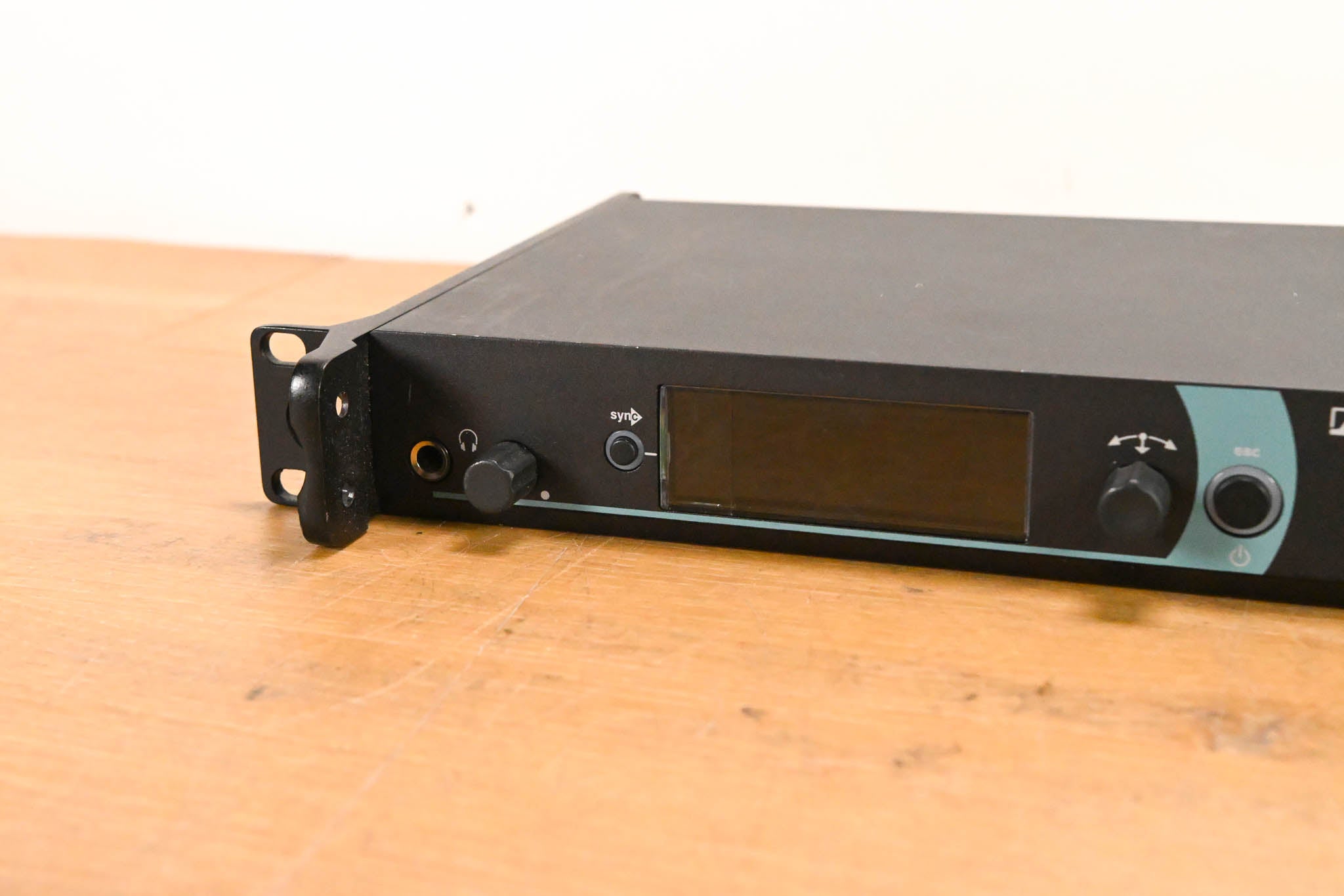 Sennheiser SR 2050XP IEM Stereo Wireless Transmitter - Aw: 516-558 MHz