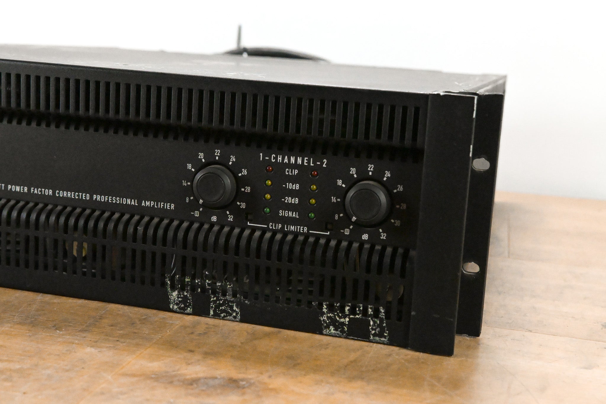 QSC PowerLight 6.0 PFC Power Factor Corrected 2-Channel Power Amplifier