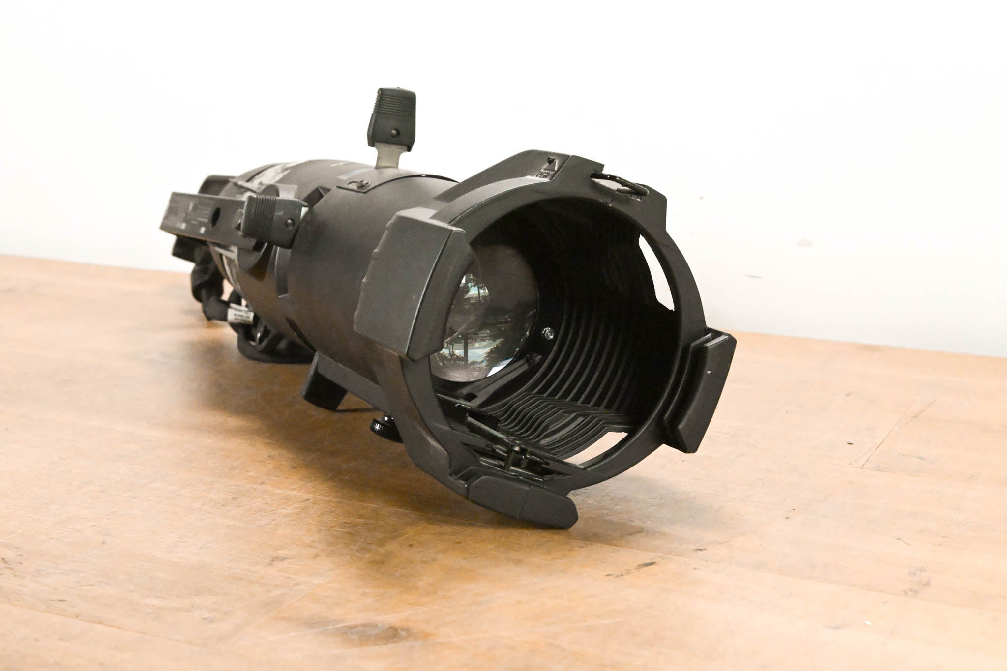 ETC Source Four Jr 25-50 Degree Zoom 575 Ellipsoidal Light