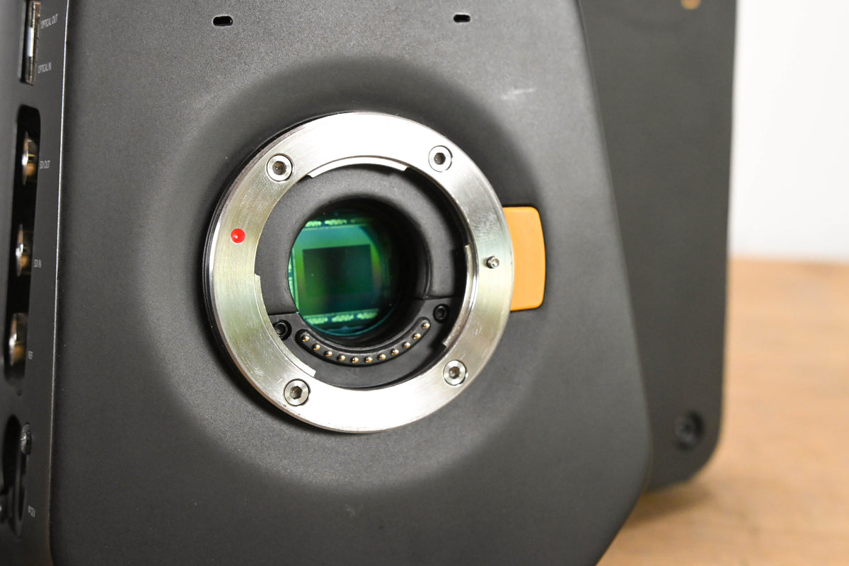 Blackmagic Design Studio Camera 4K 2