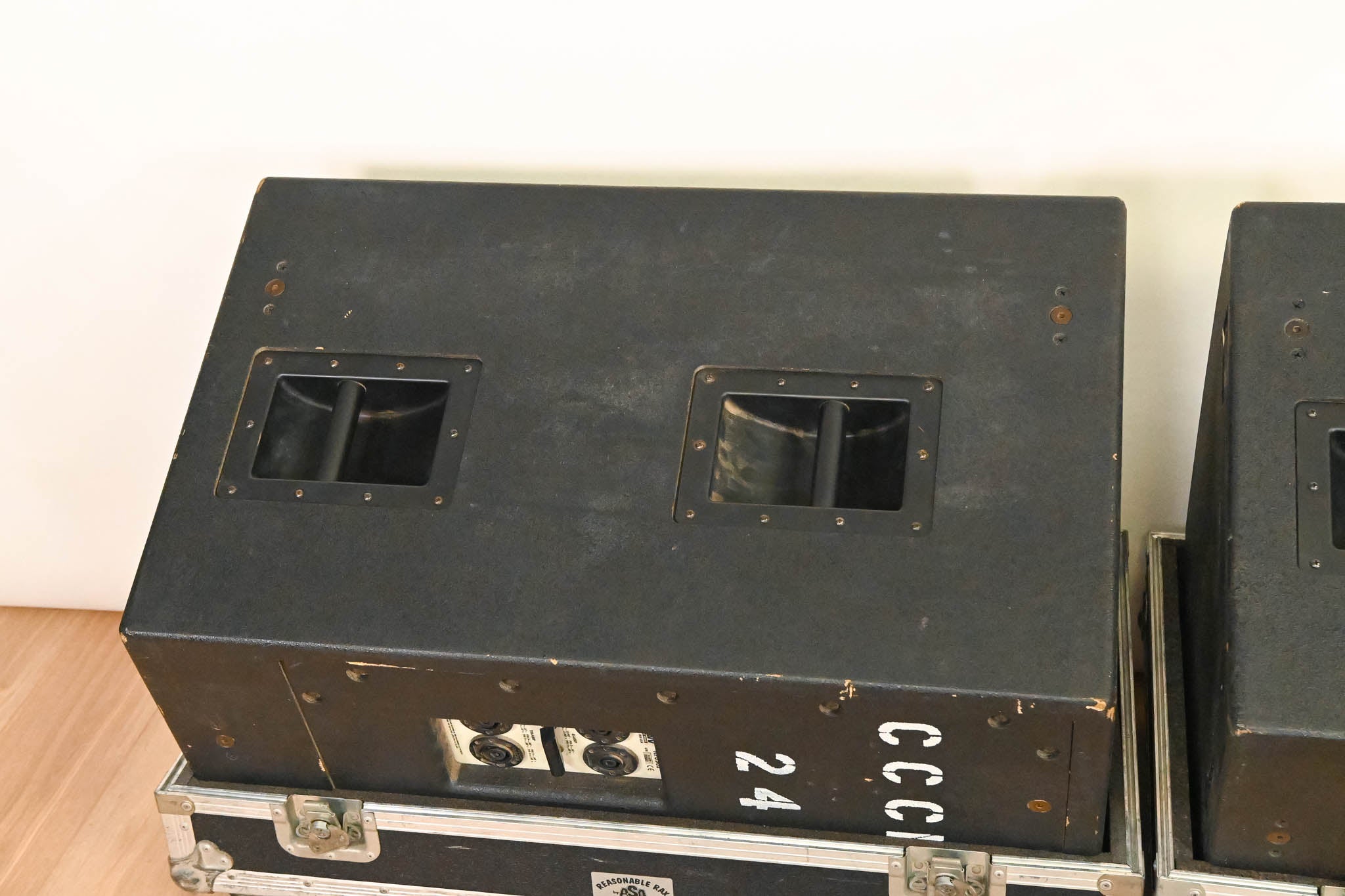 EAW KF650z Virtual Array Full Range Loudspeaker (PAIR) w/ Road Case