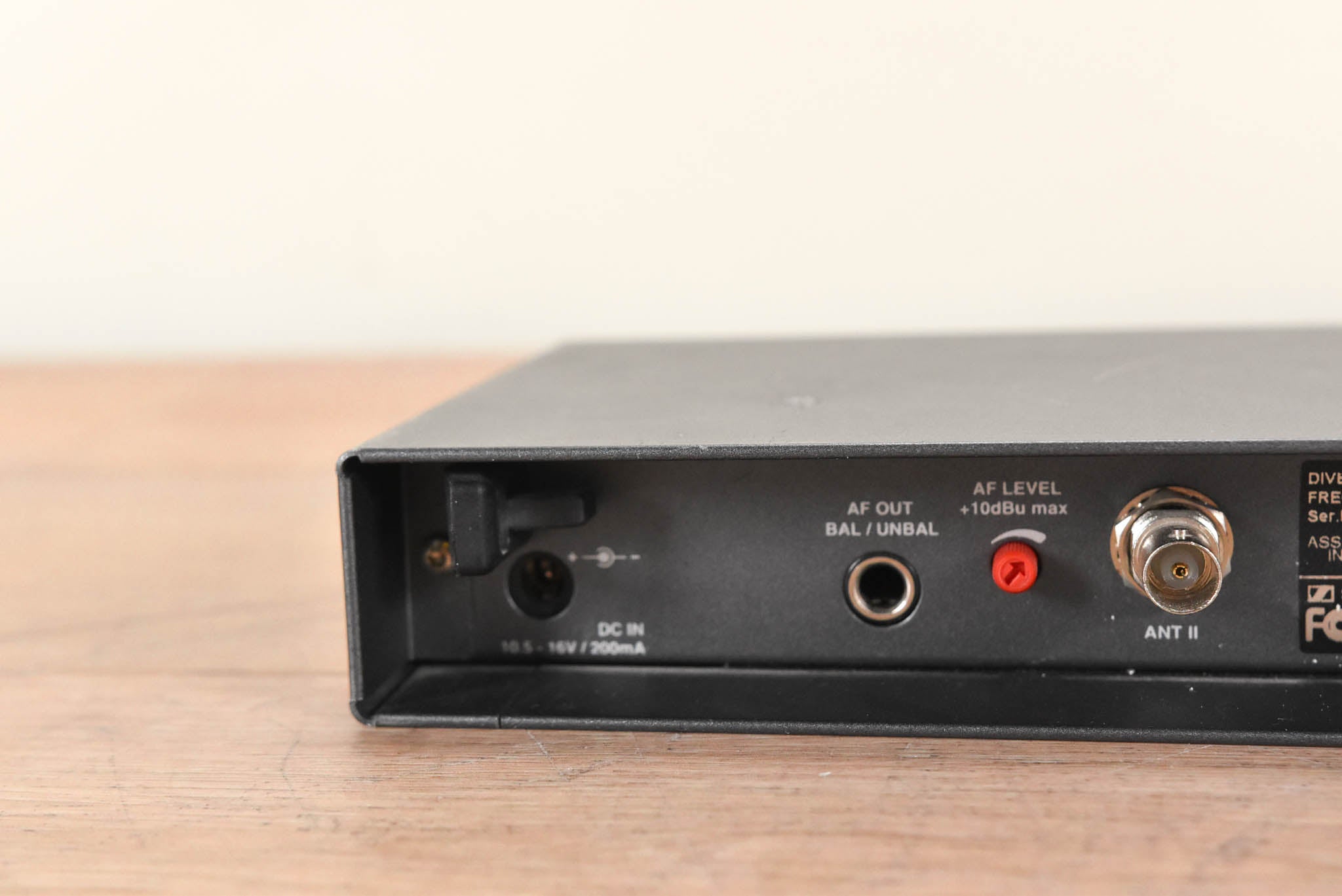 Sennheiser EM 100 Wireless Receiver - 630-662 MHz (NO POWER SUPPLY)