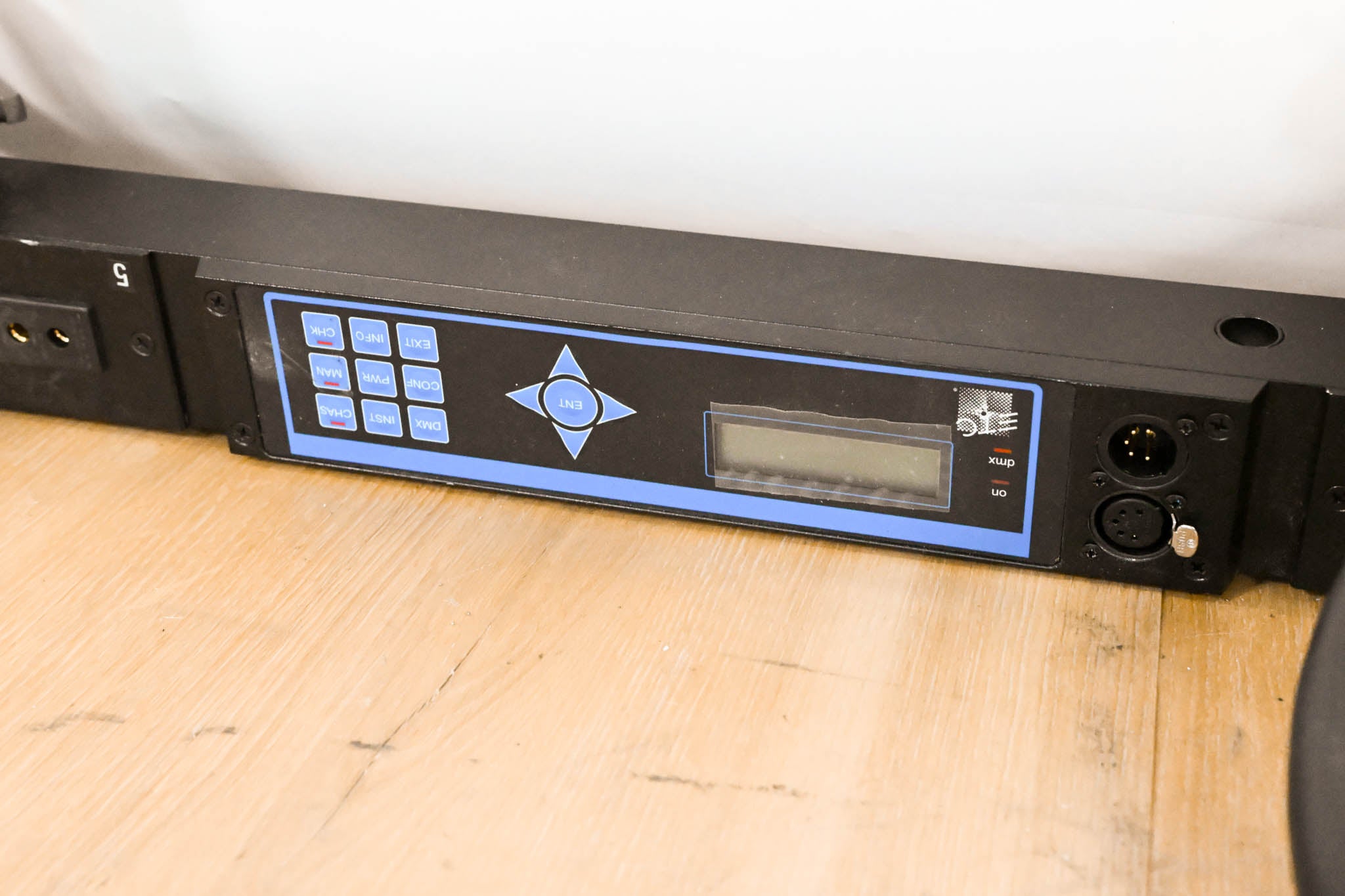 ETC SB6-10M 6 x 10A (1200W) SmartBar with Stage Pin Connectors