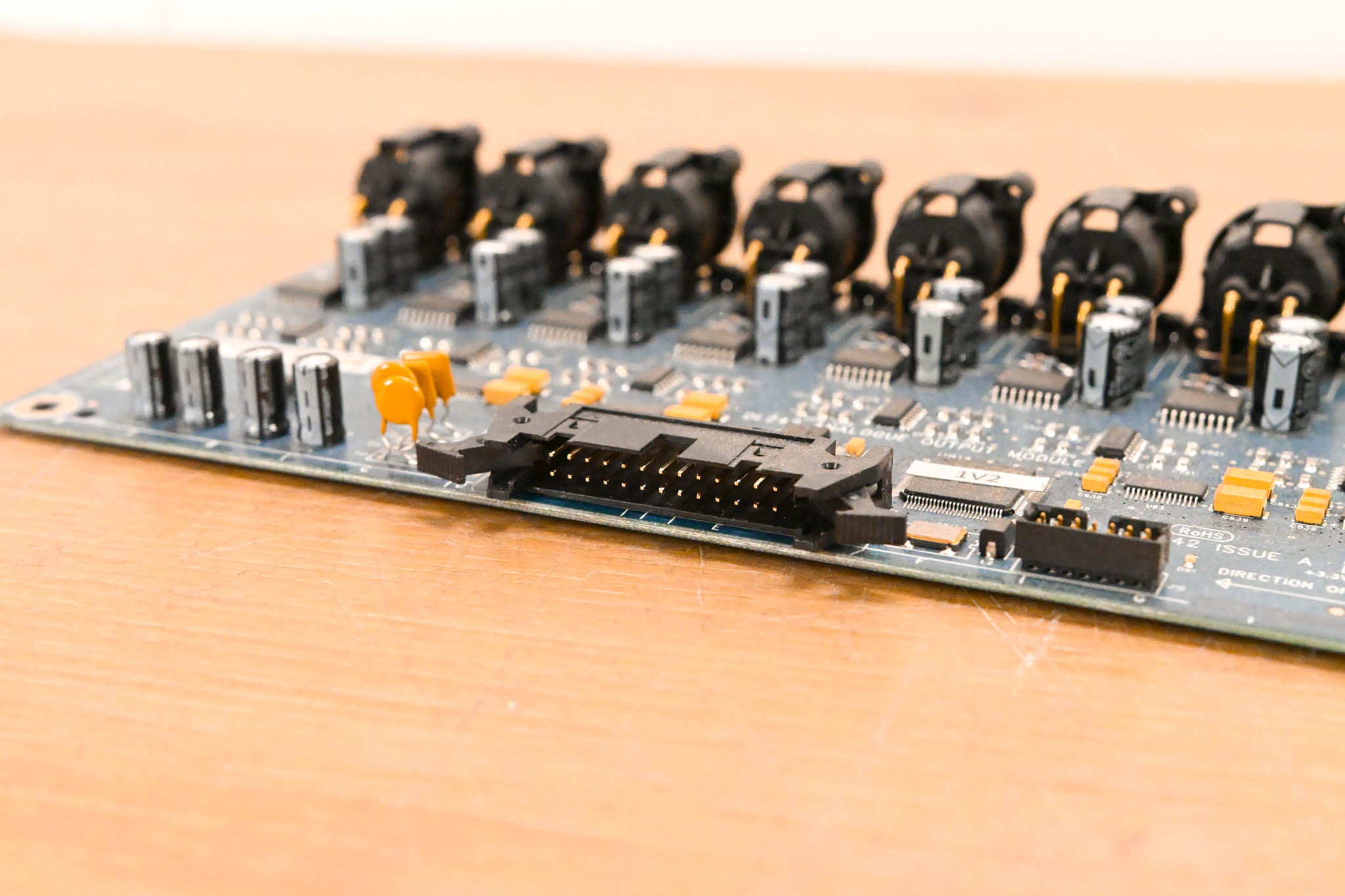 Midas DL242 Analogue Output Module 8-Channel XLR Card - Issue A