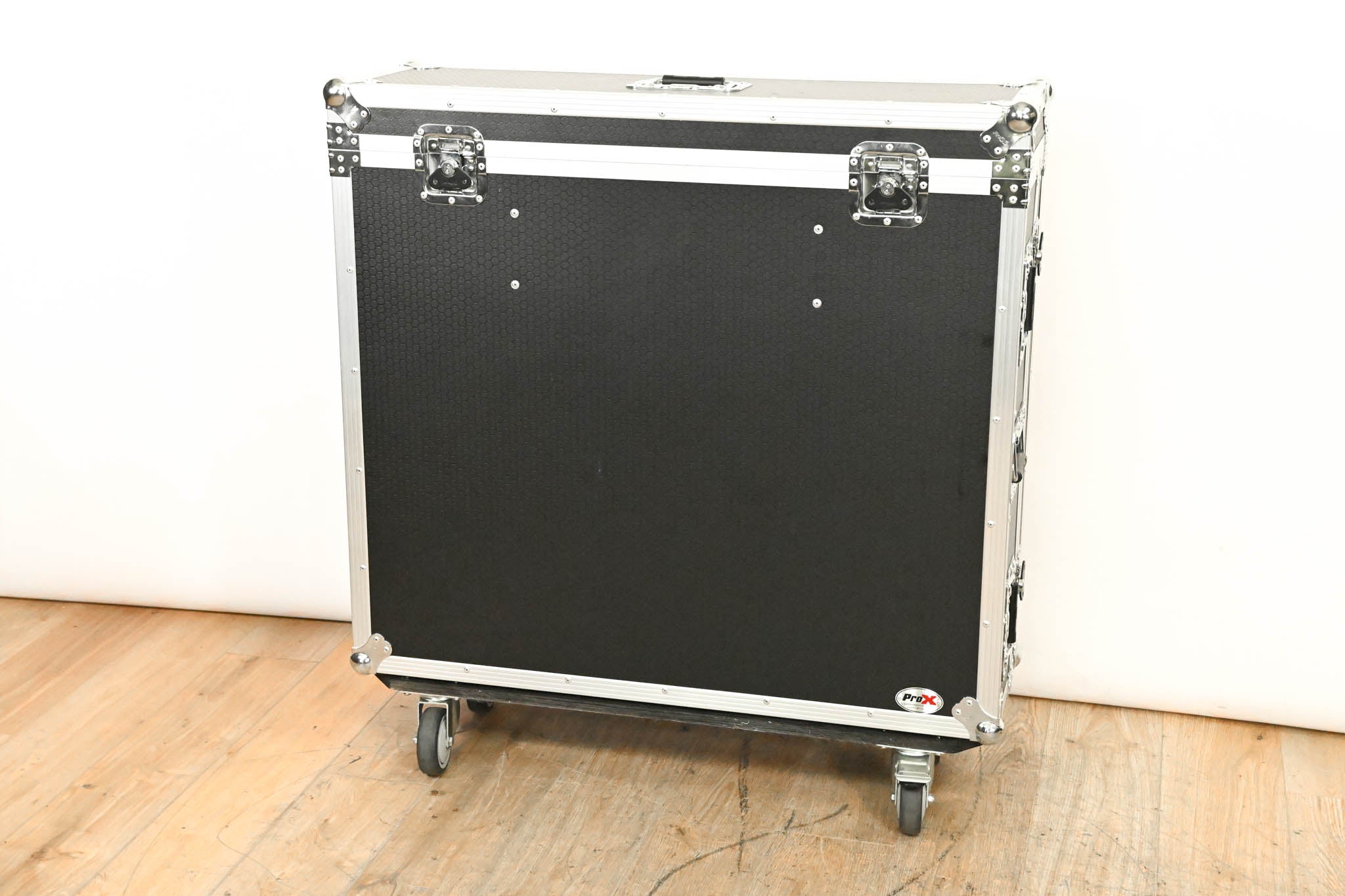 Yamaha TF5 32-Input Digital Mixing Console with Road Case