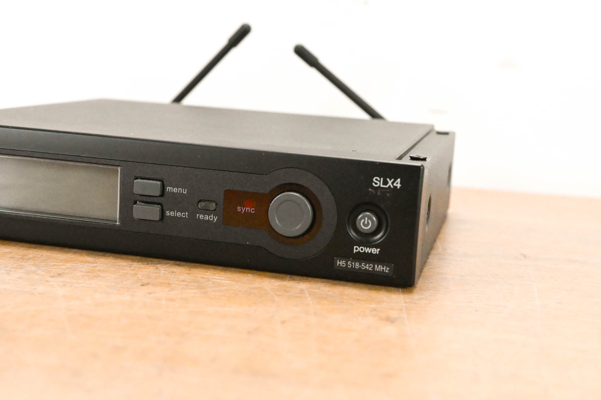 Shure SLX4 Wireless Receiver - H5 Band: 518-542 MHz (NO POWER SUPPLY)