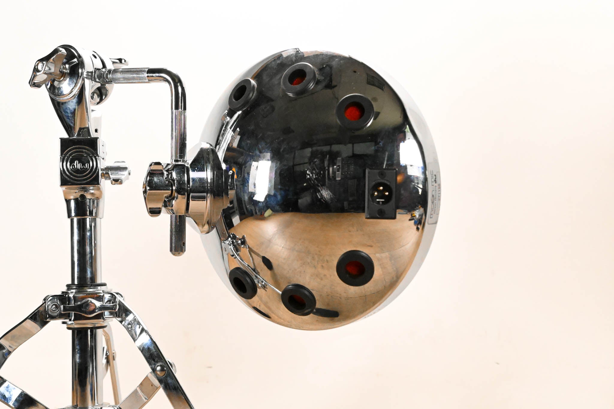 DW Moon Mic Cardioid Dynamic Kick Drum Microphone with Stand
