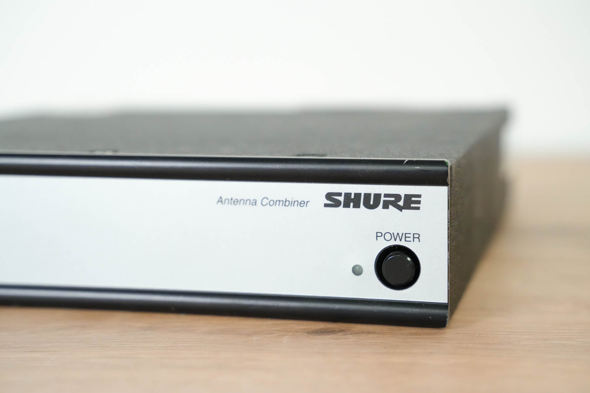 Shure PA770 Antenna Combiner for PSM 700 Series - 720-750 MHz