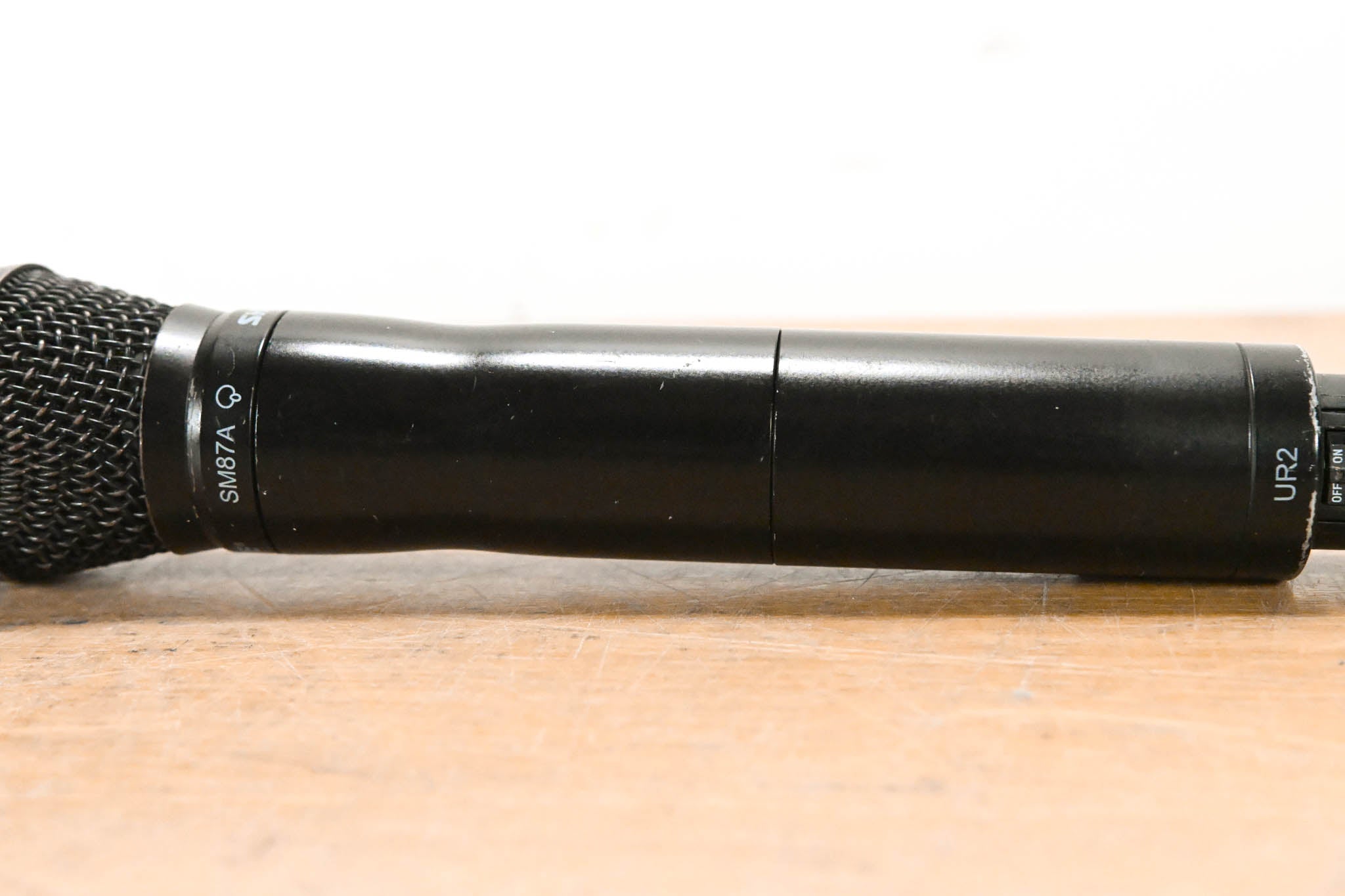 Shure UR2/SM87A Handheld Transmitter with SM87A Capsule - H4 Band