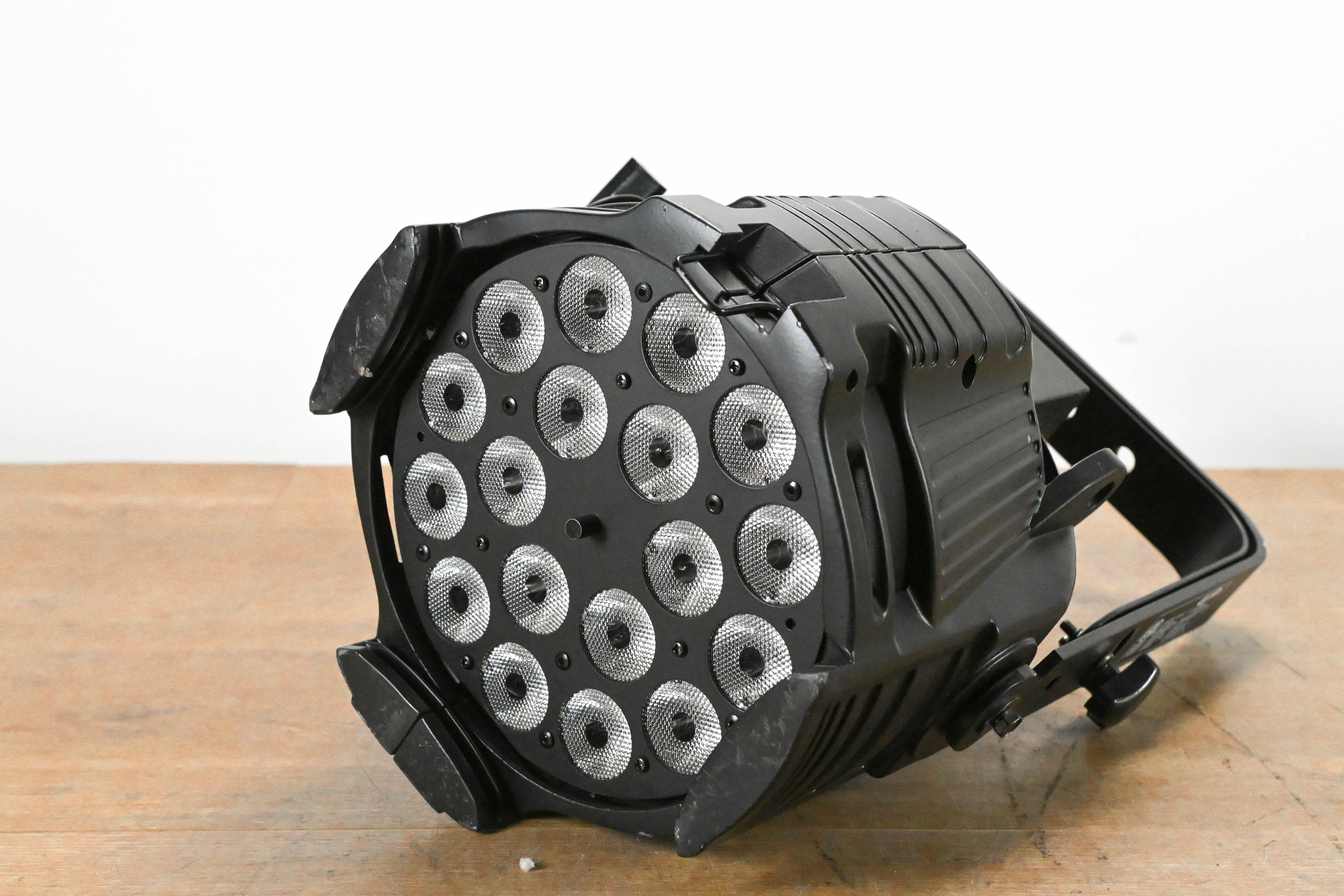 Elation OPTI TRI PAR 18 x 3W Tri Color LED Par