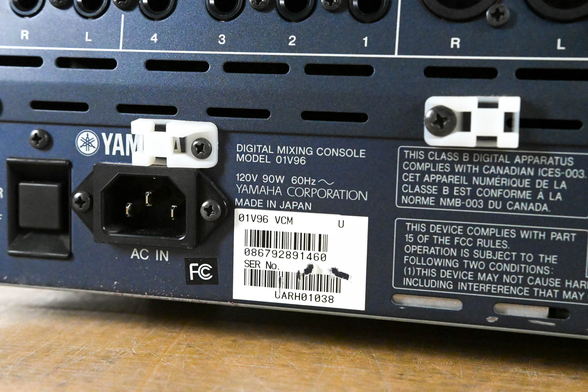 Yamaha 01V96VCM 24-Bit/96k Digital Recording Mixer