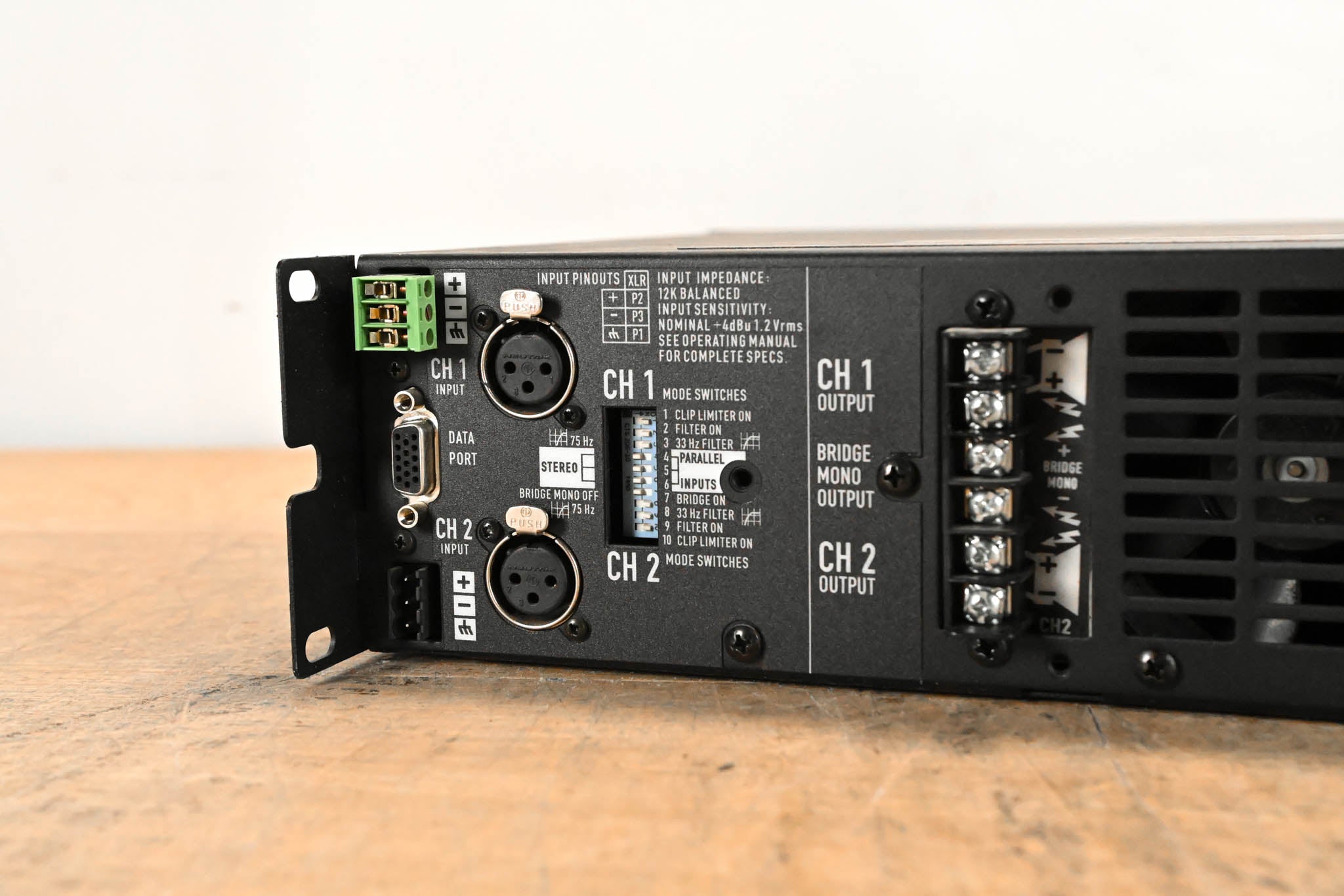 QSC CX702 2-Channel 700W Power Amplifier