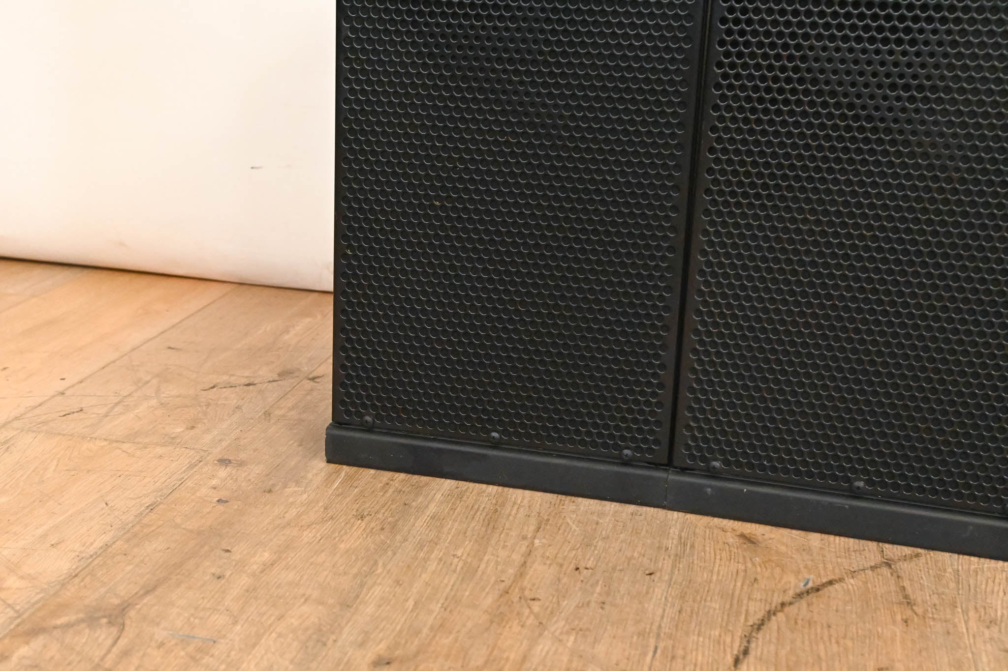 Electro-Voice (EV) XLE181 8" 2-Way Passive Line Array Speaker (PAIR)