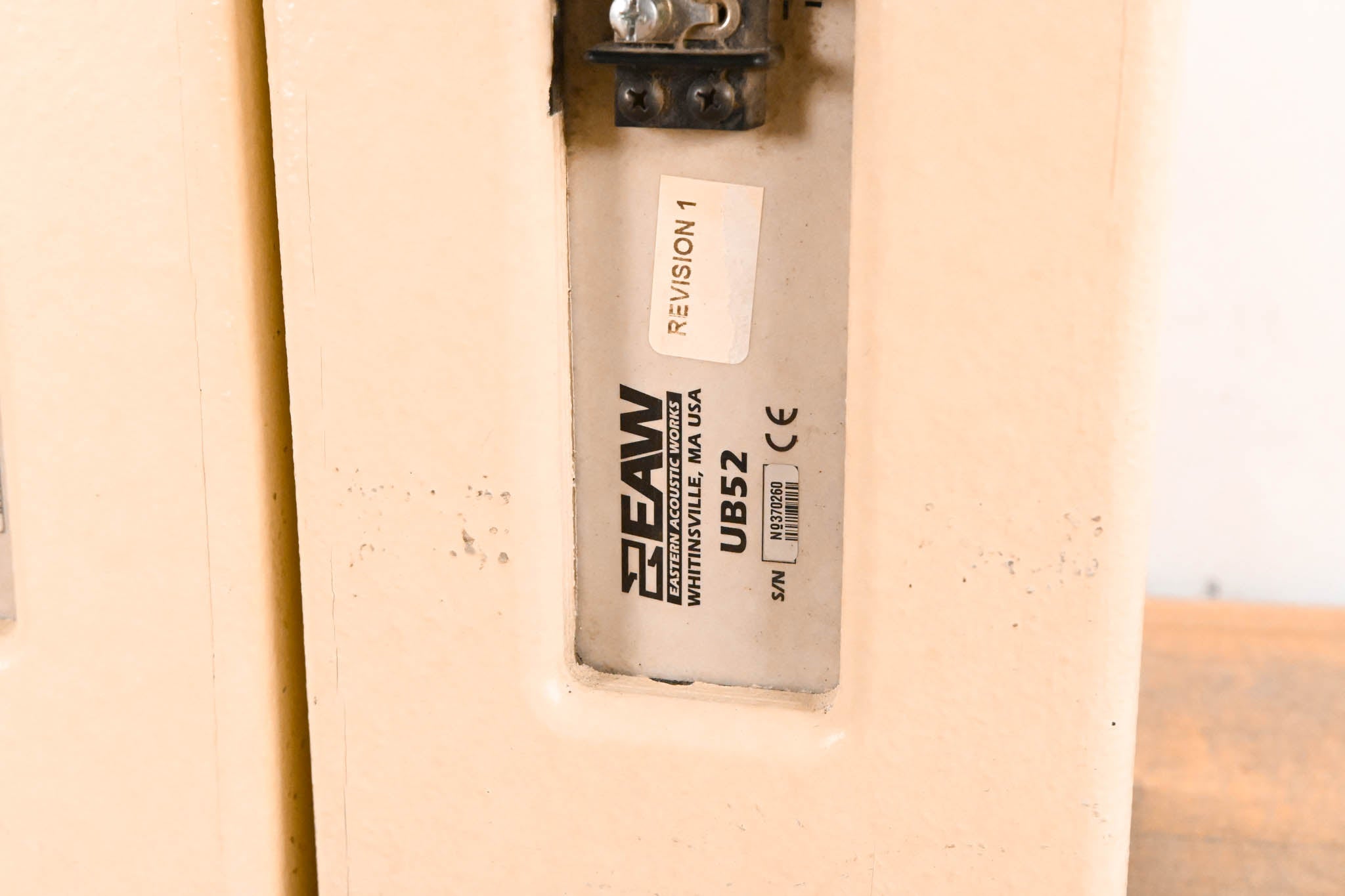 EAW UB52 Two-Way Full-Range Loudspeaker - White (PAIR)