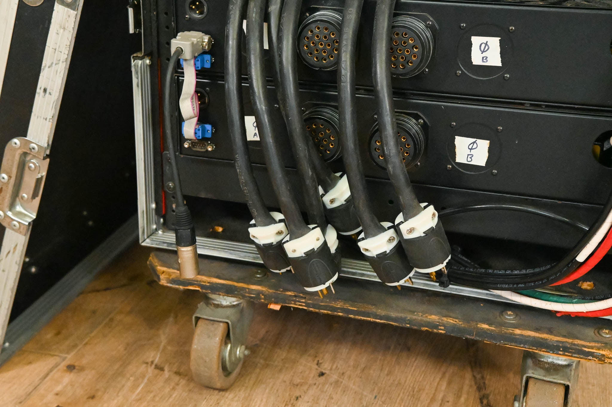 Lightronics 24-Channel Dimmer Rack with Road Case