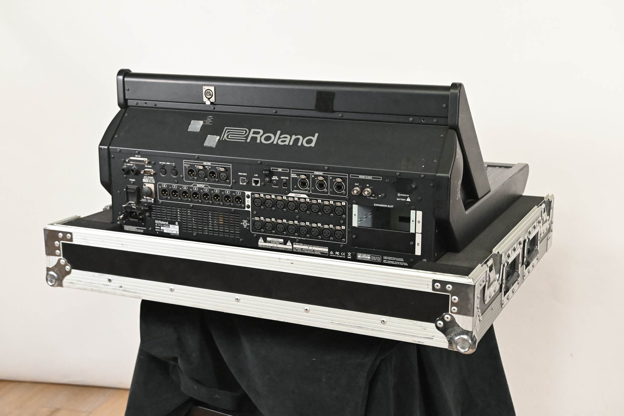 Roland M-5000C Live Mixing Console with Road Case