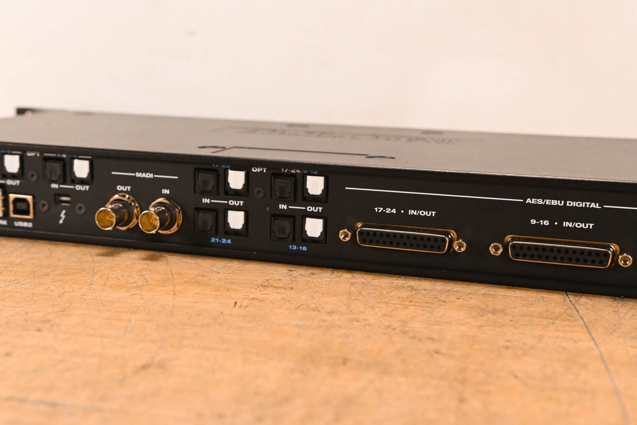 MOTU 112D 112x112 Thunderbolt / USB 2.0 Audio Interface