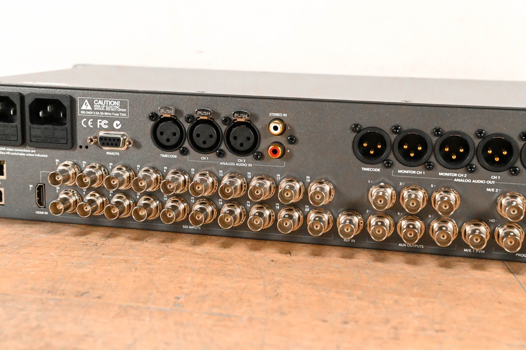 Blackmagic Design ATEM 2 M/E Production Studio 4K