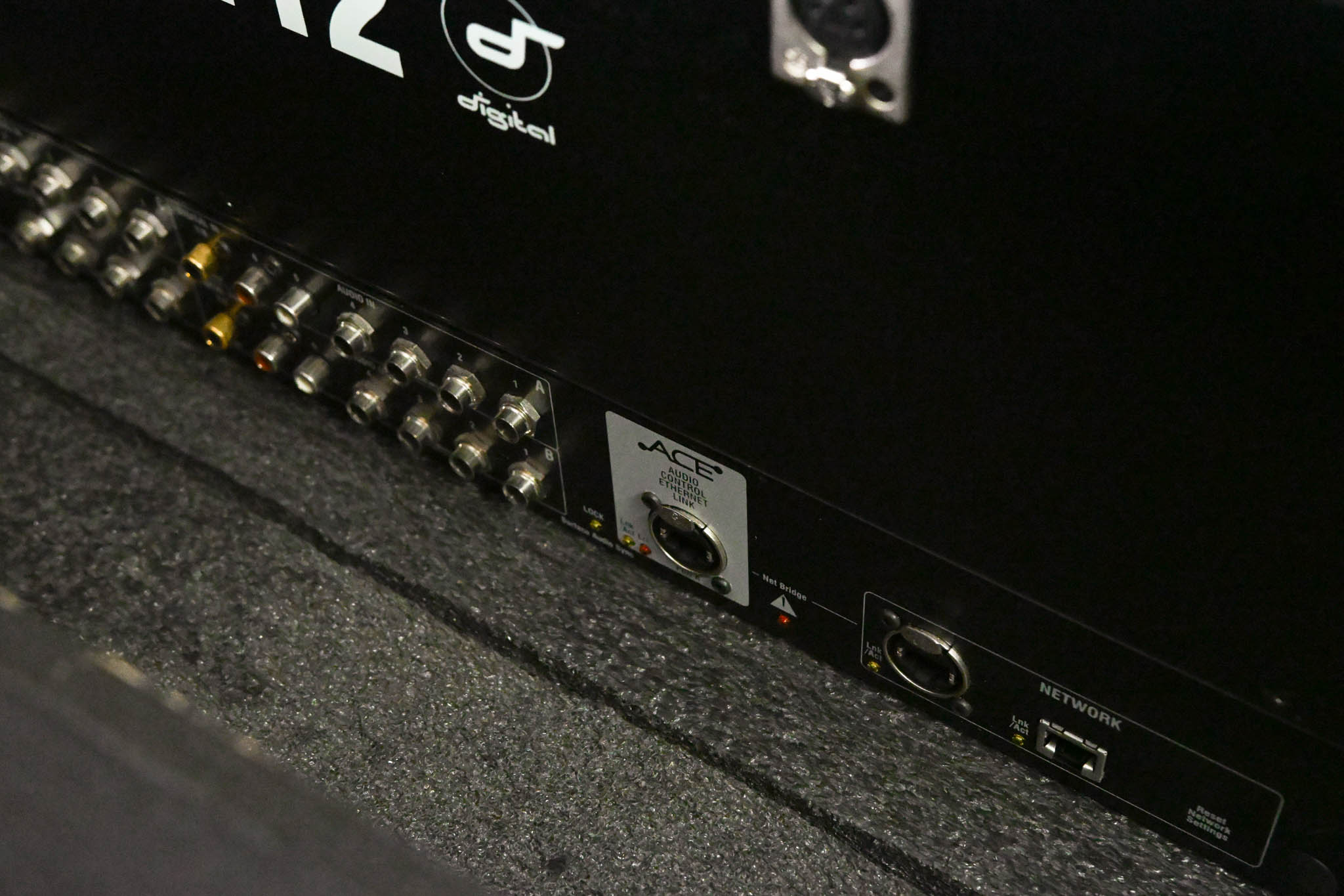 Allen & Heath iLive-T112 Console with Road Case and iDR-48 Stage Box