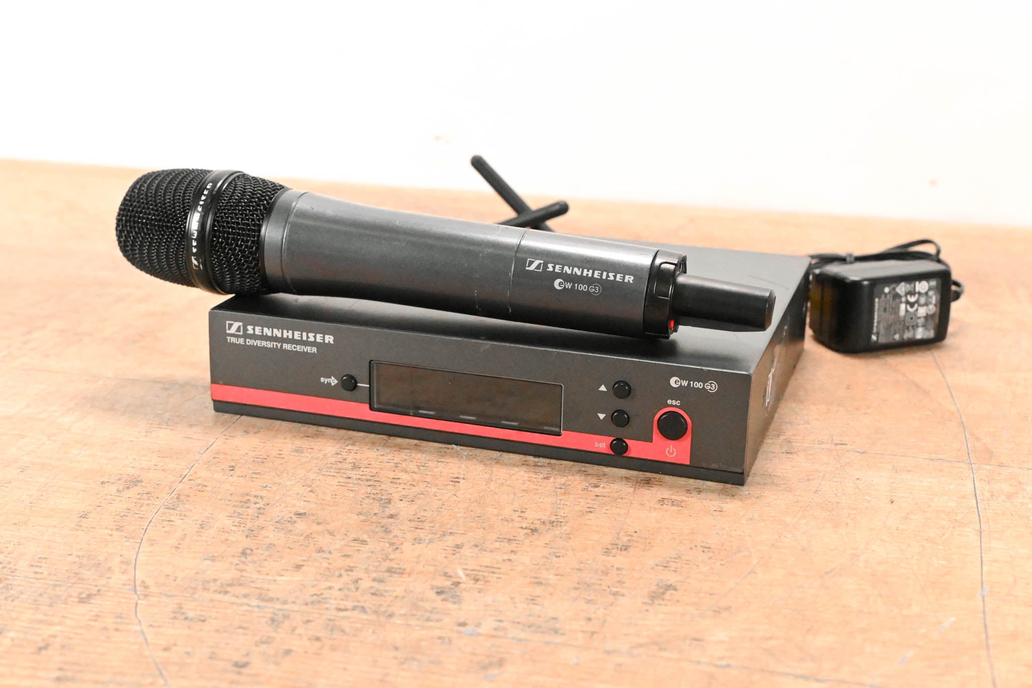 Sennheiser ew 100 G3 Handheld Wireless System A Range: 516-558